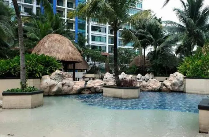 2BR-Hamptons Park Apartment