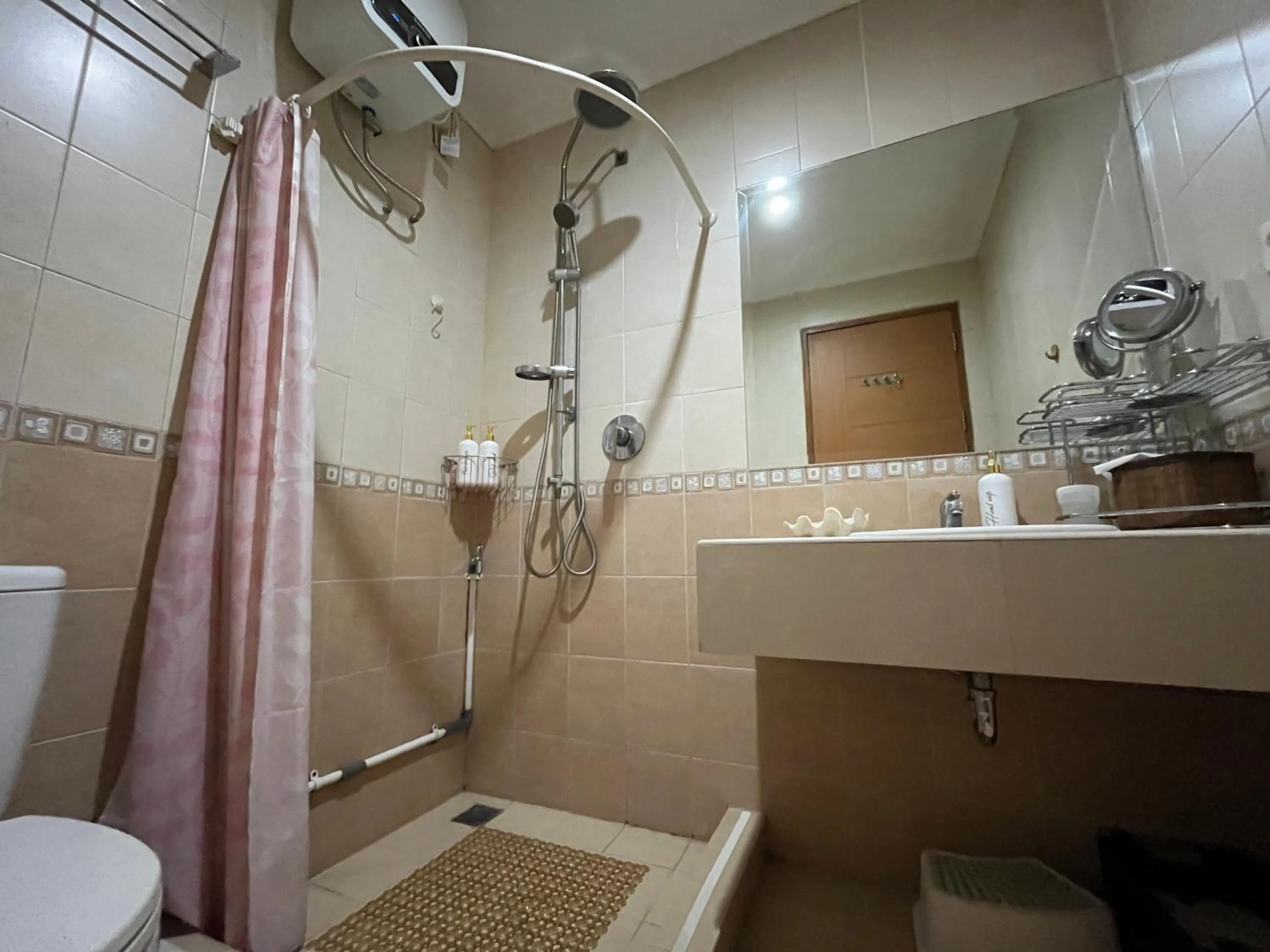 2BR-Hamptons Park Apartment