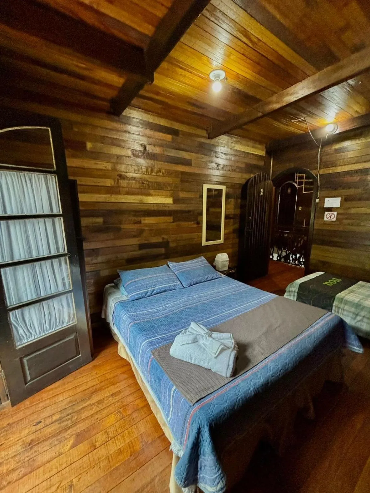 Photo of the whole room in Chalé das Neves