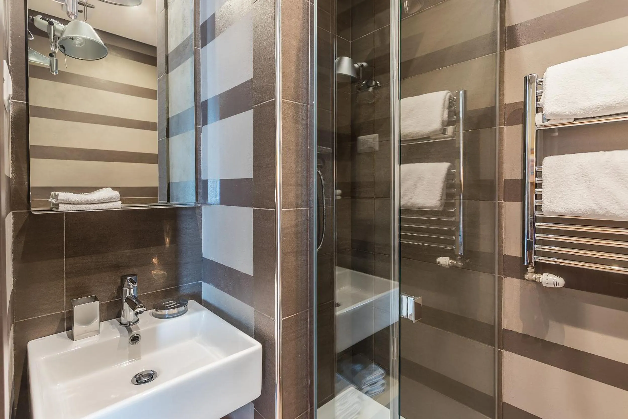 Bathroom in Pattini Guest House