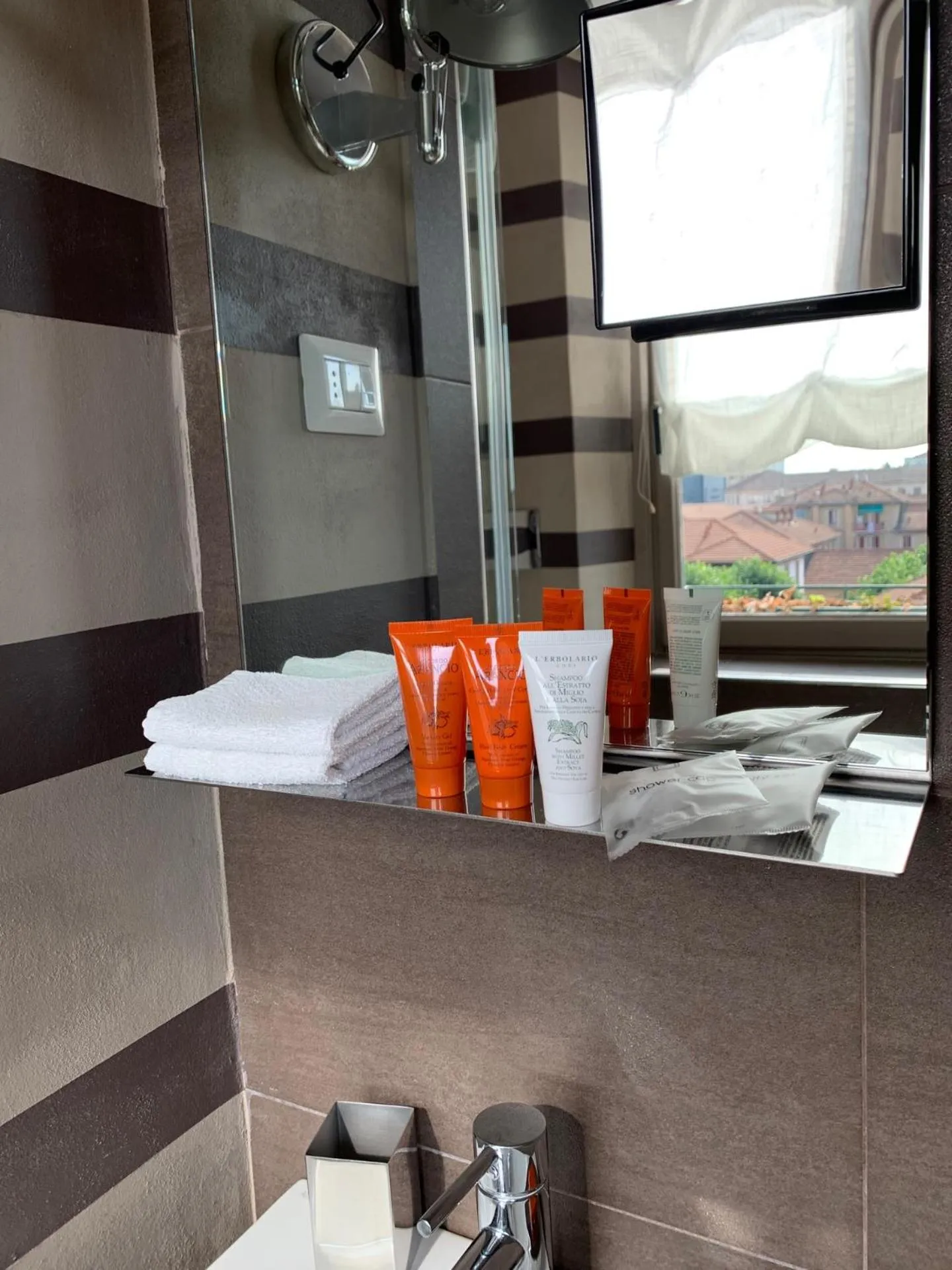 Bathroom in Pattini Guest House