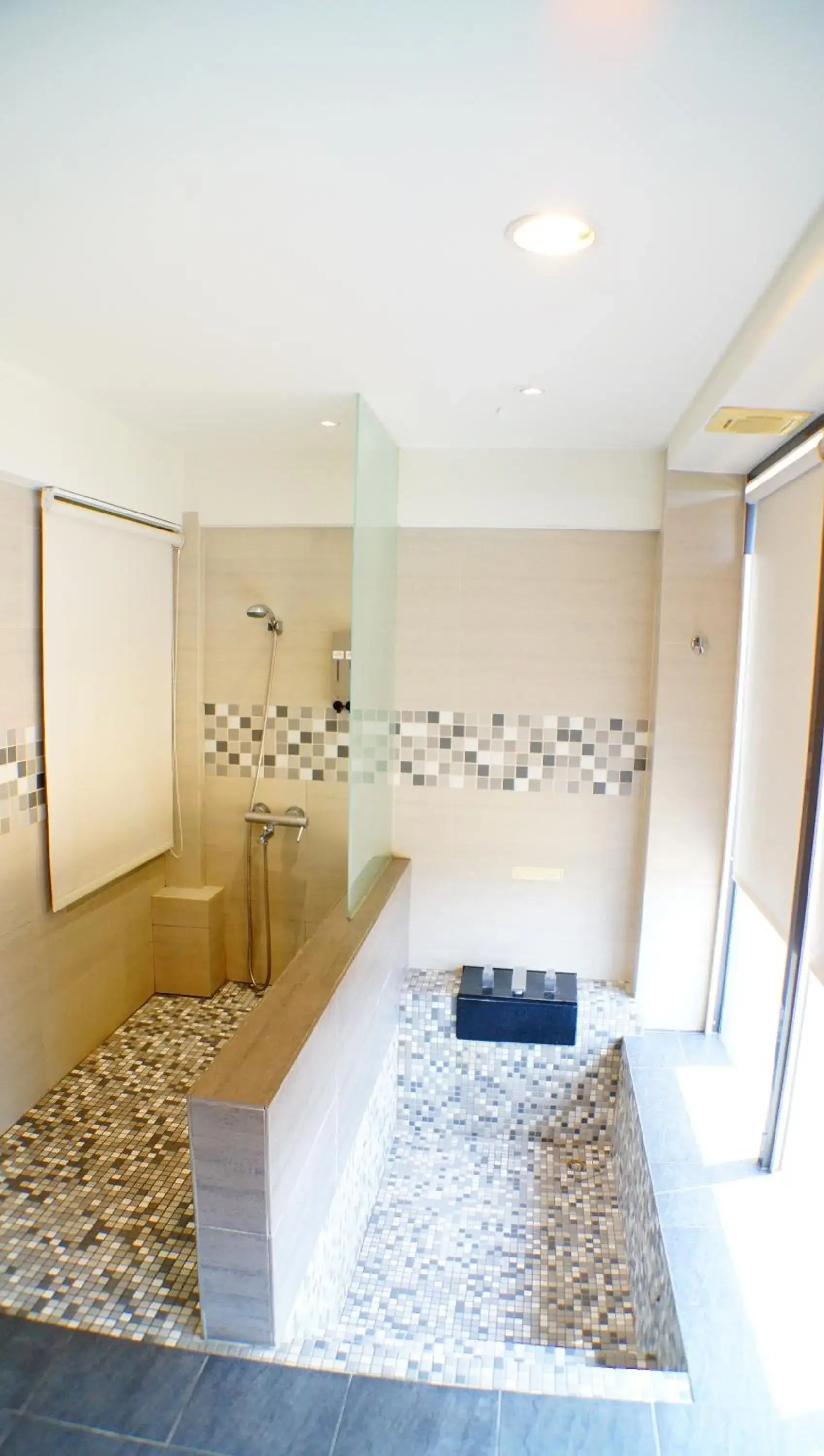 Shower in Lan Yang Resort Four Seasons