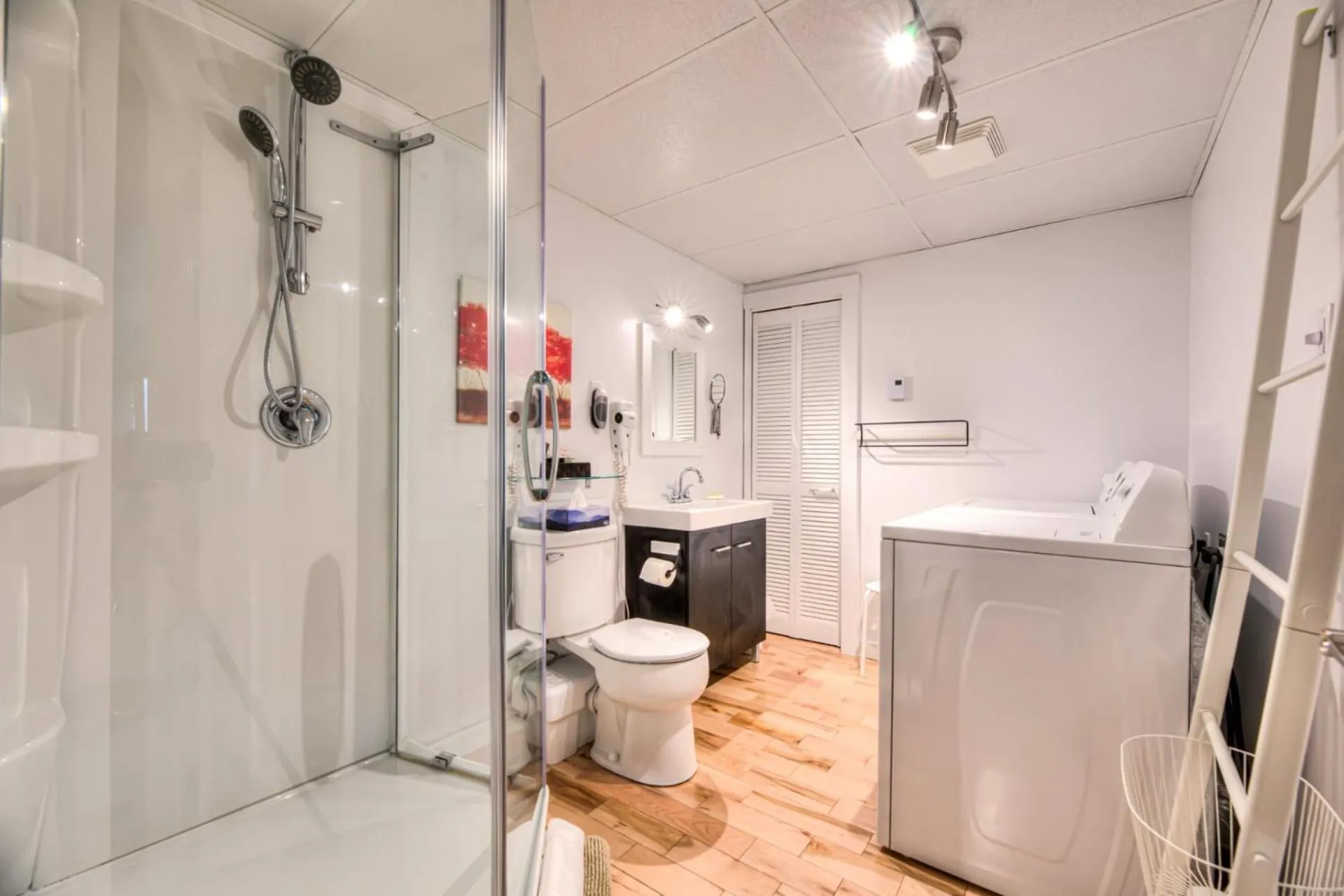 Shower in Domaine Chalets des pins