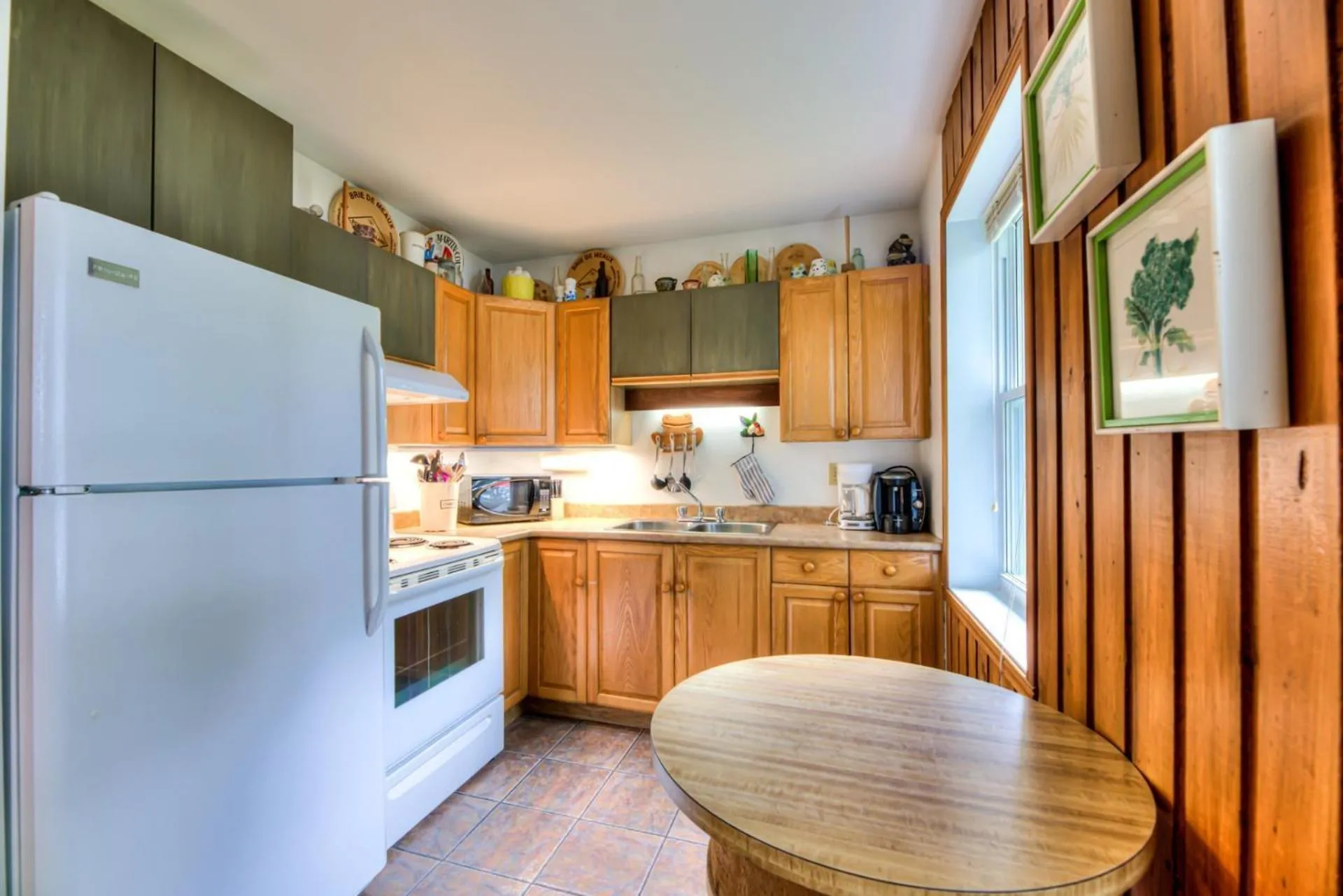 Kitchen or kitchenette in Domaine Chalets des pins