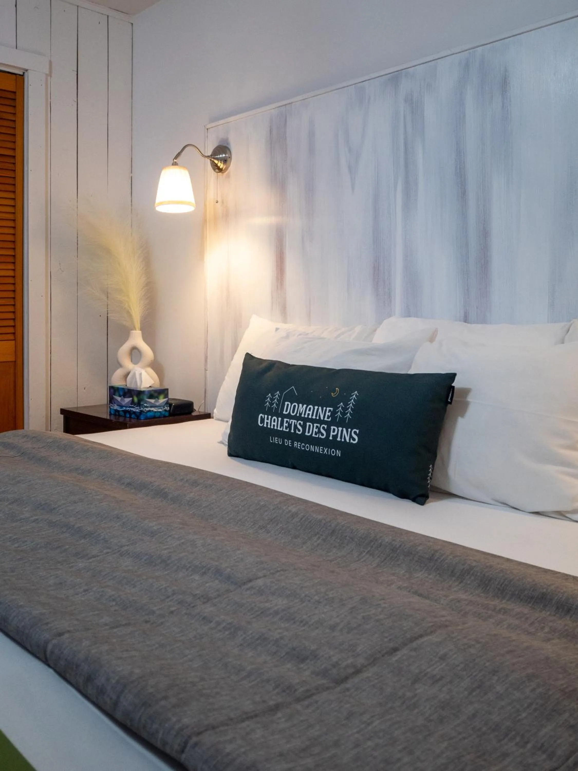 Bedroom, Bed in Domaine Chalets des pins