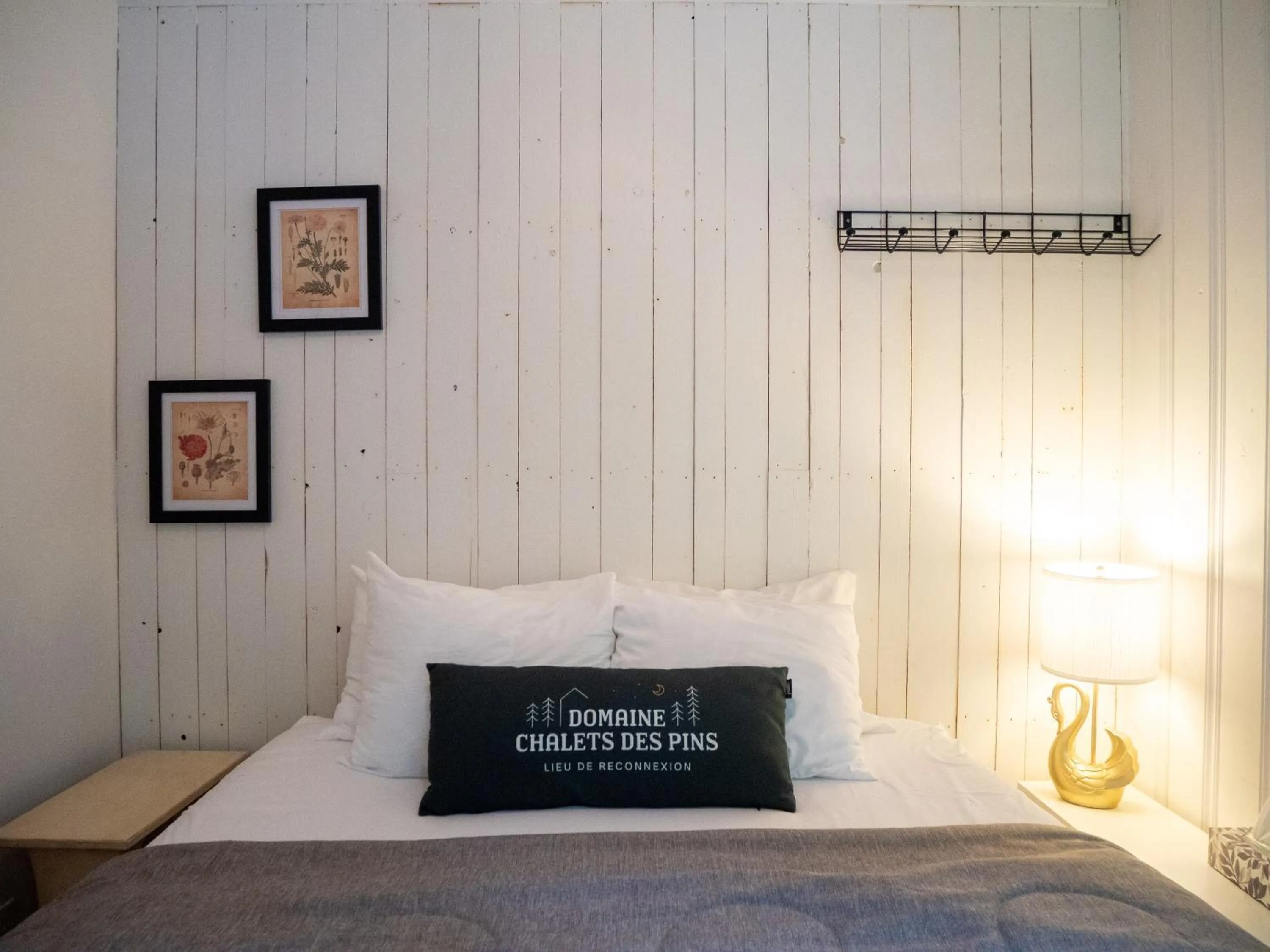 Bedroom, Bed in Domaine Chalets des pins