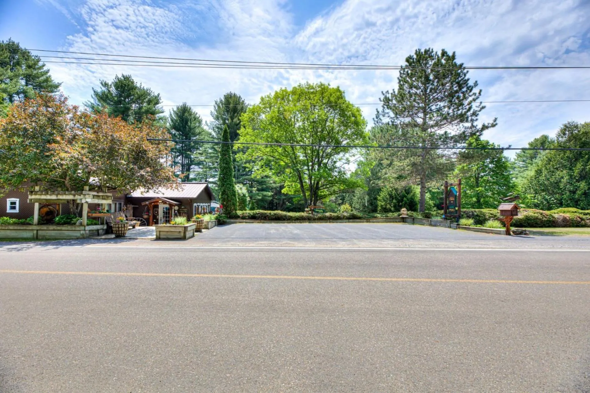 Street view in Domaine Chalets des pins