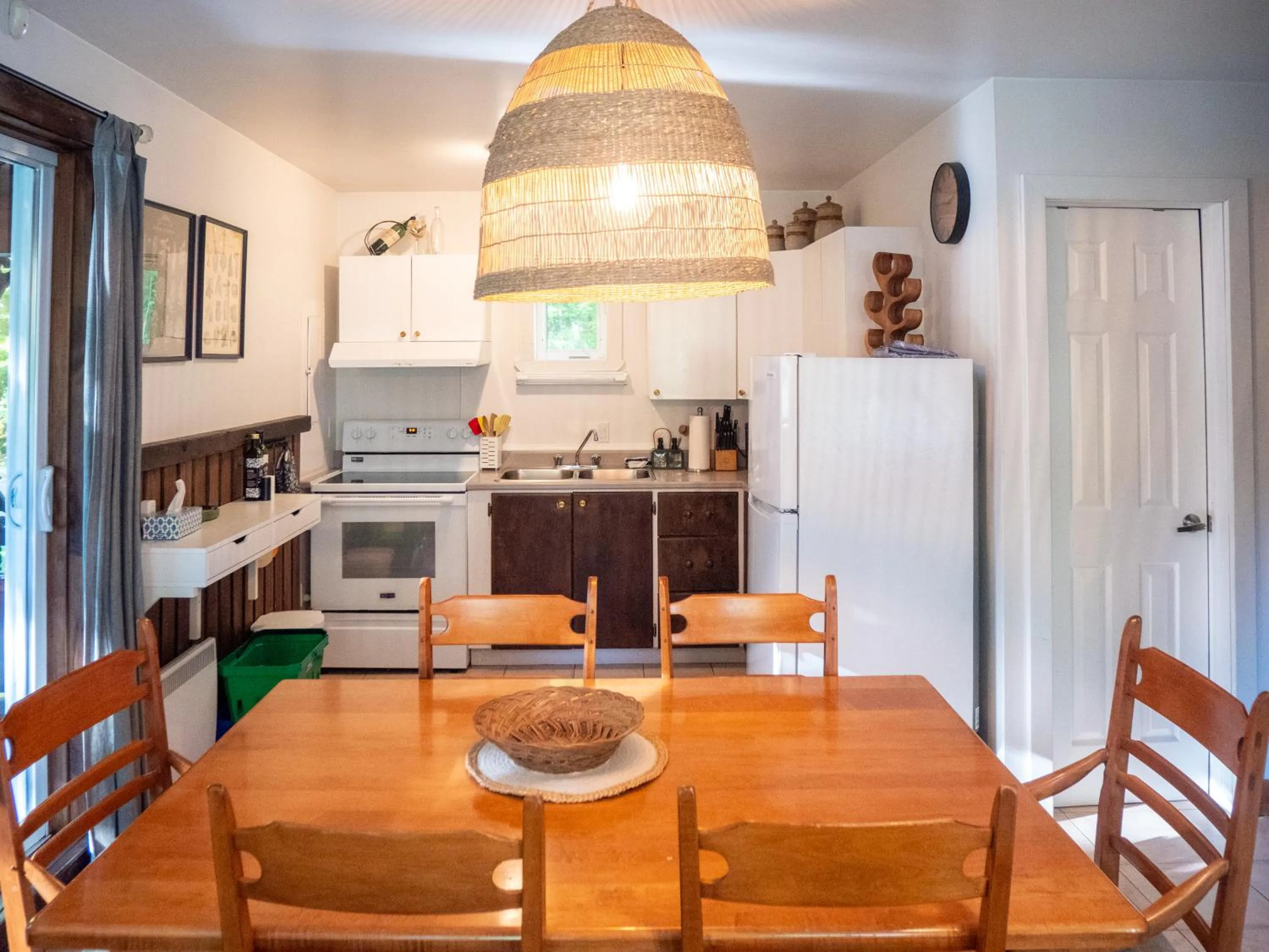 Kitchen or kitchenette in Domaine Chalets des pins