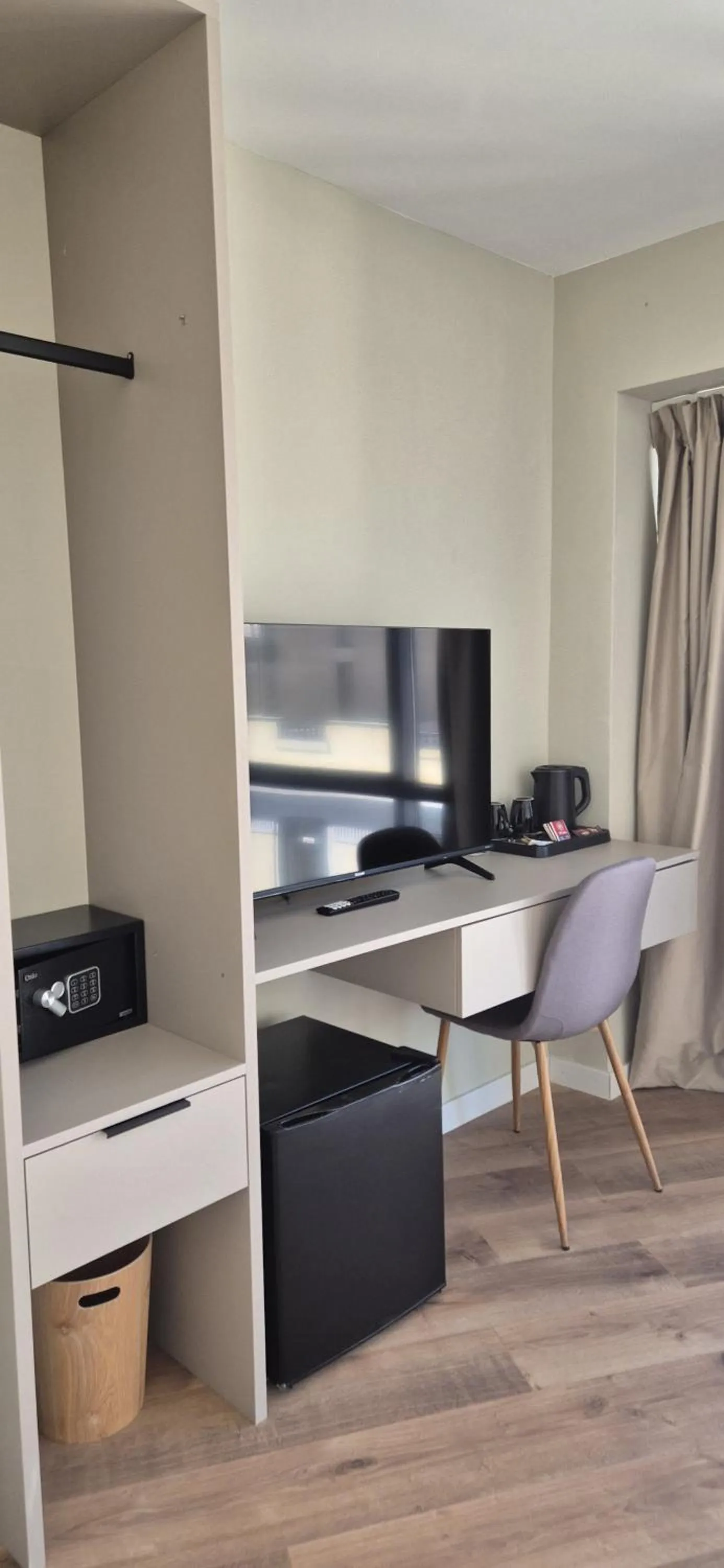 TV and multimedia in Figleaf Kypseli