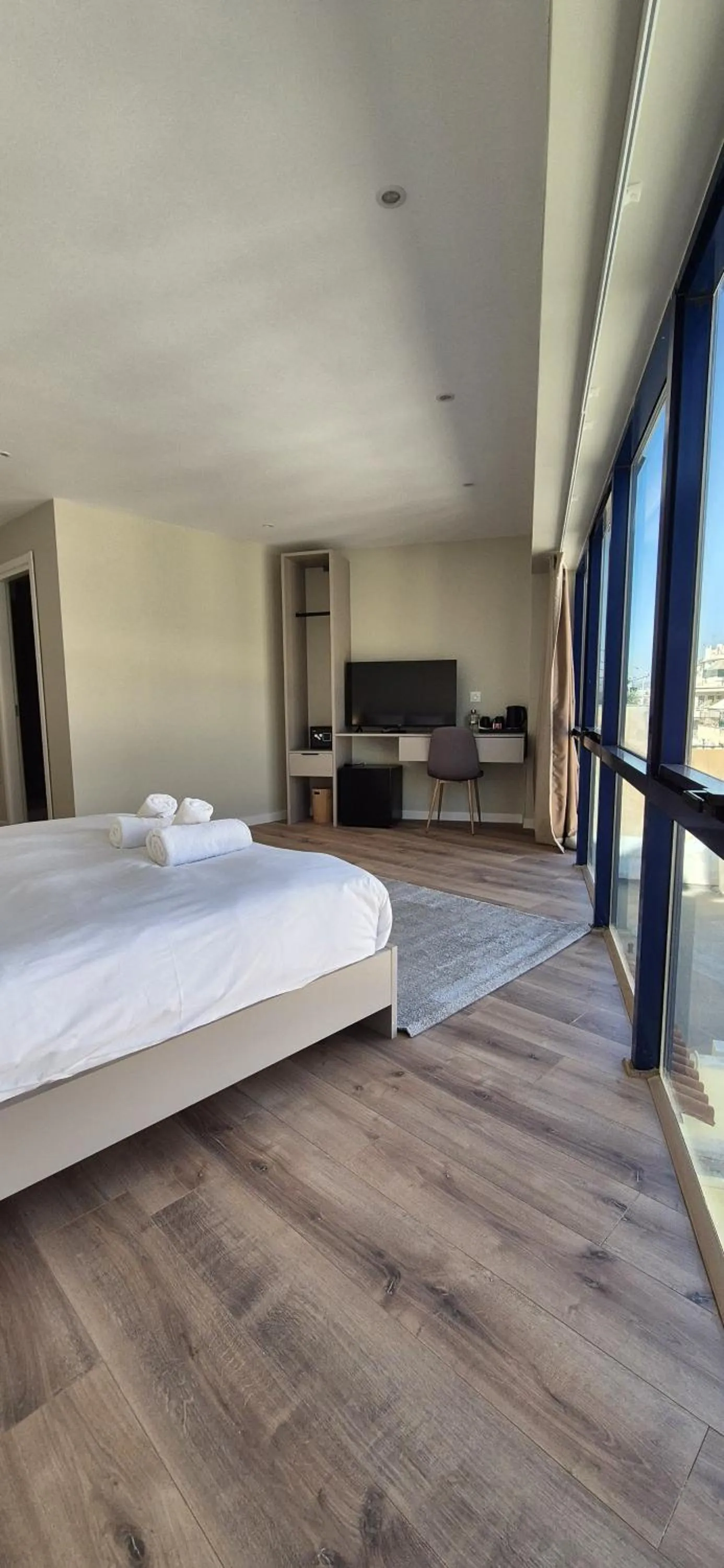 Bedroom, Bed in Figleaf Kypseli