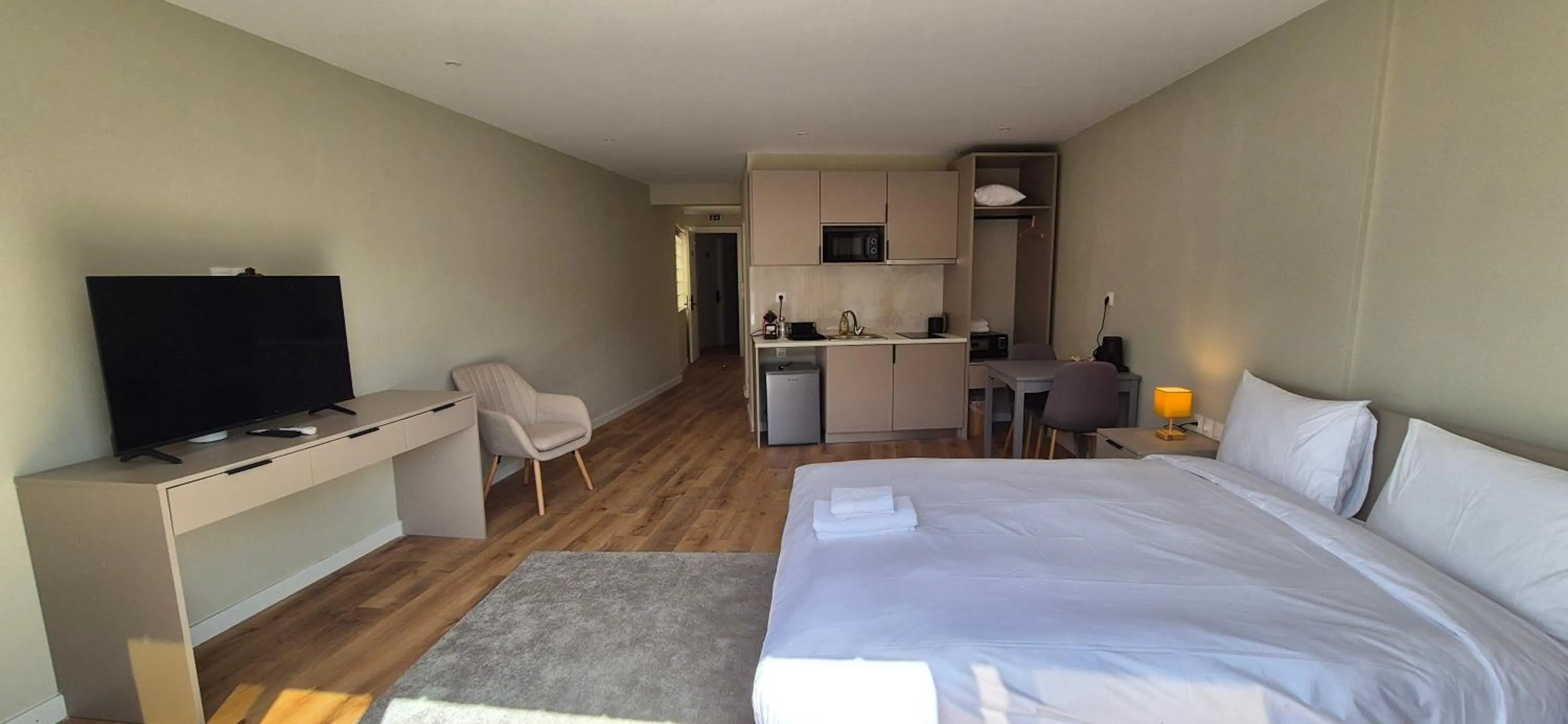 Bed in Figleaf Kypseli