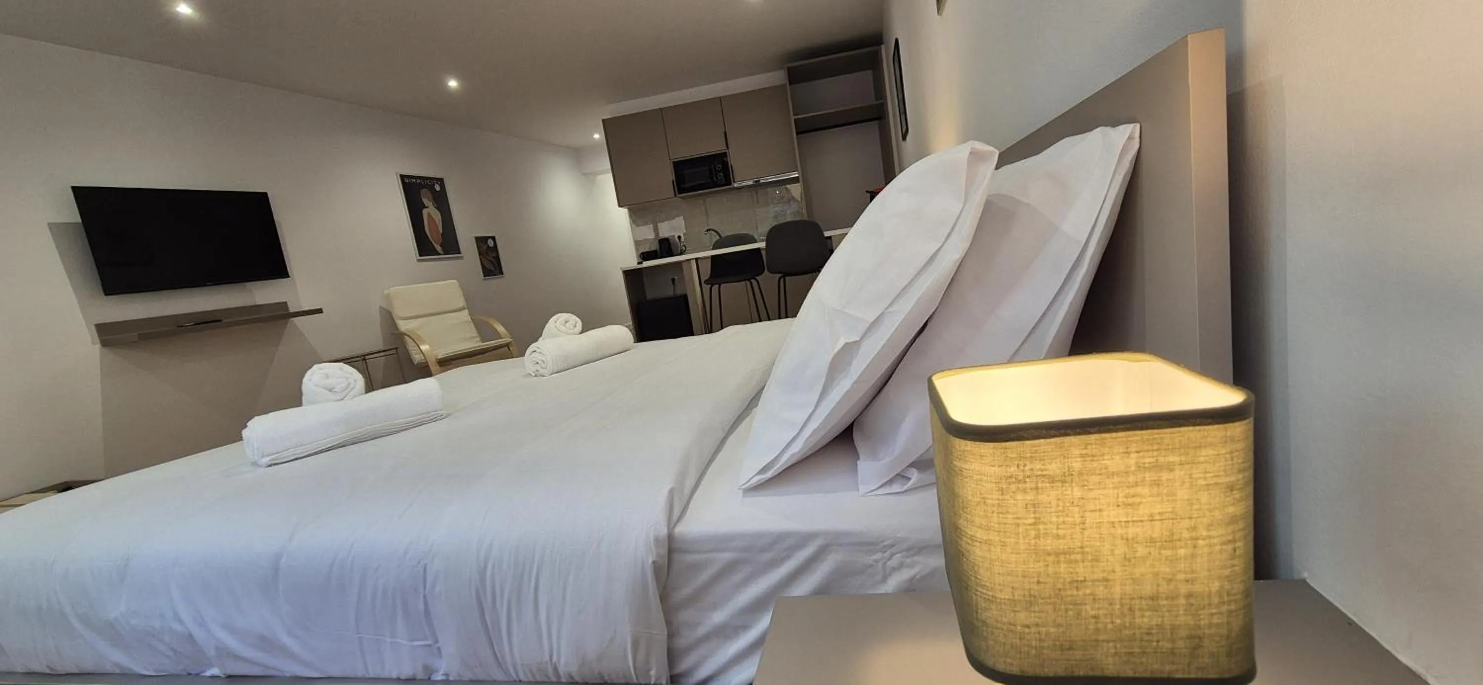 Bed in Figleaf Kypseli