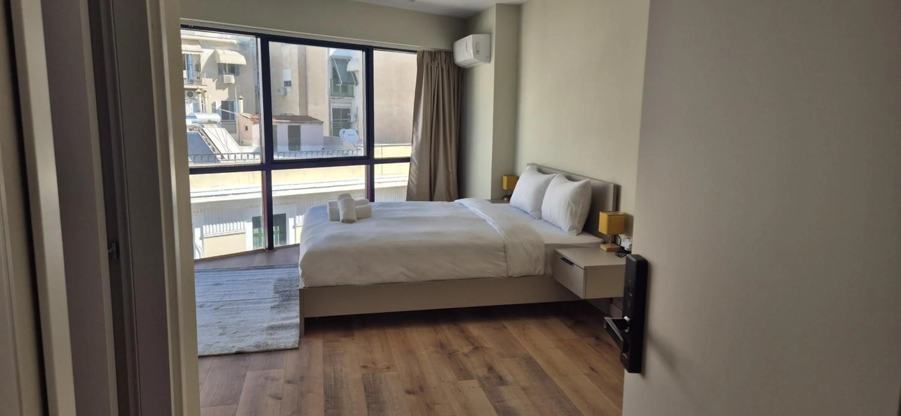 Photo of the whole room, Bed in Figleaf Kypseli