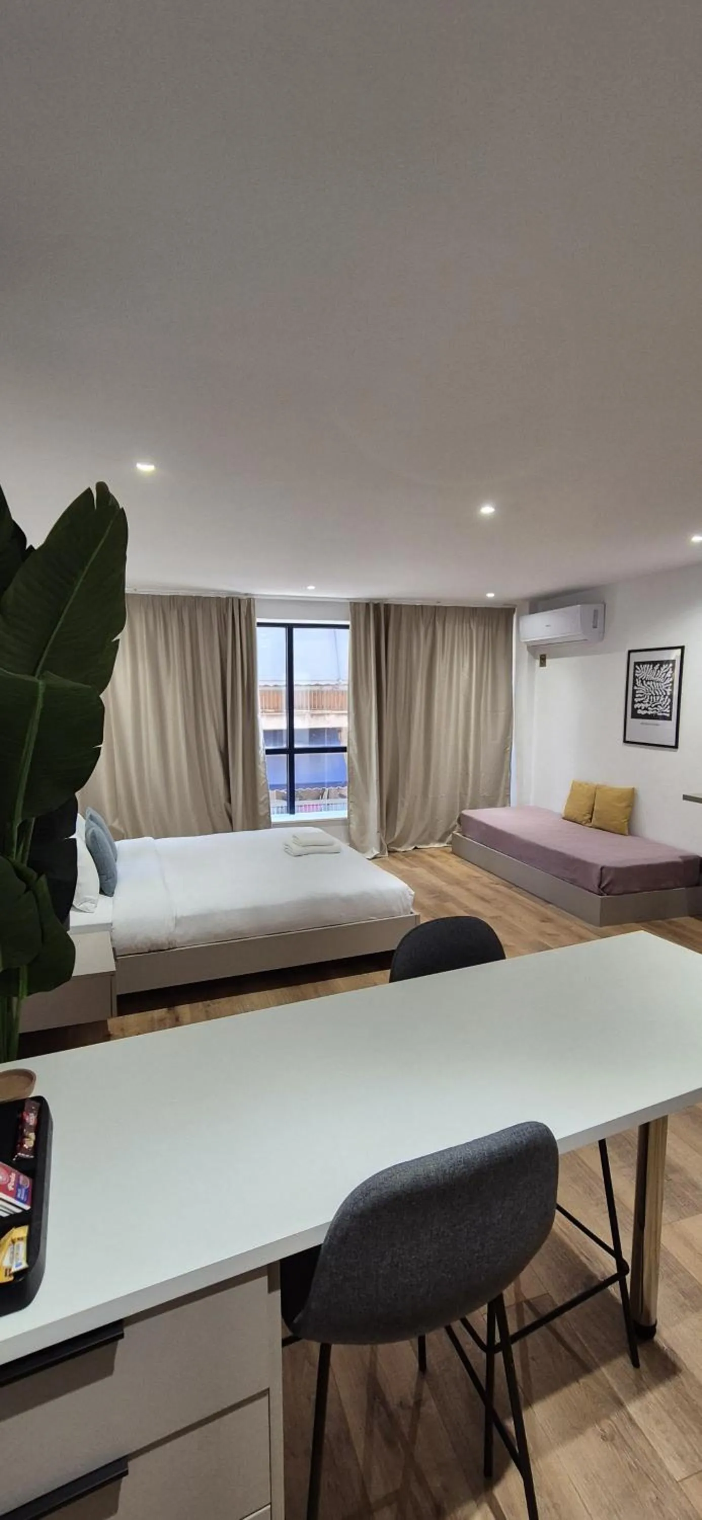 Bedroom, Bed in Figleaf Kypseli