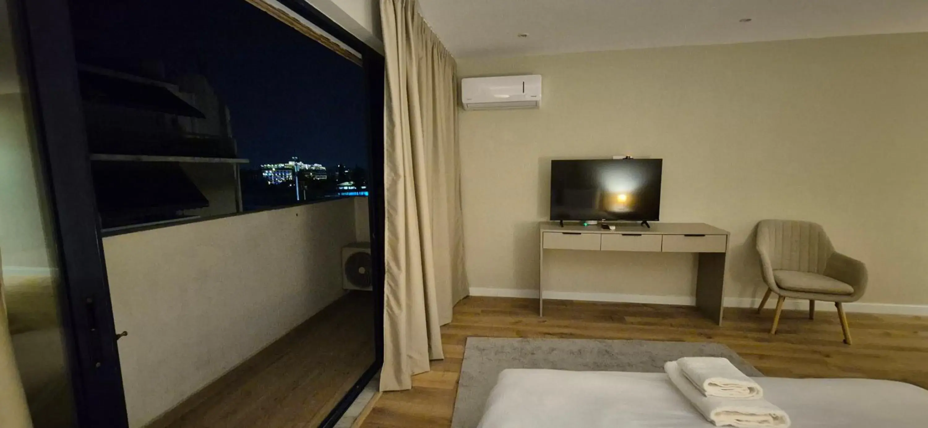 TV and multimedia, Bed in Figleaf Kypseli TV and multimedia, Bed in Figleaf Kypseli