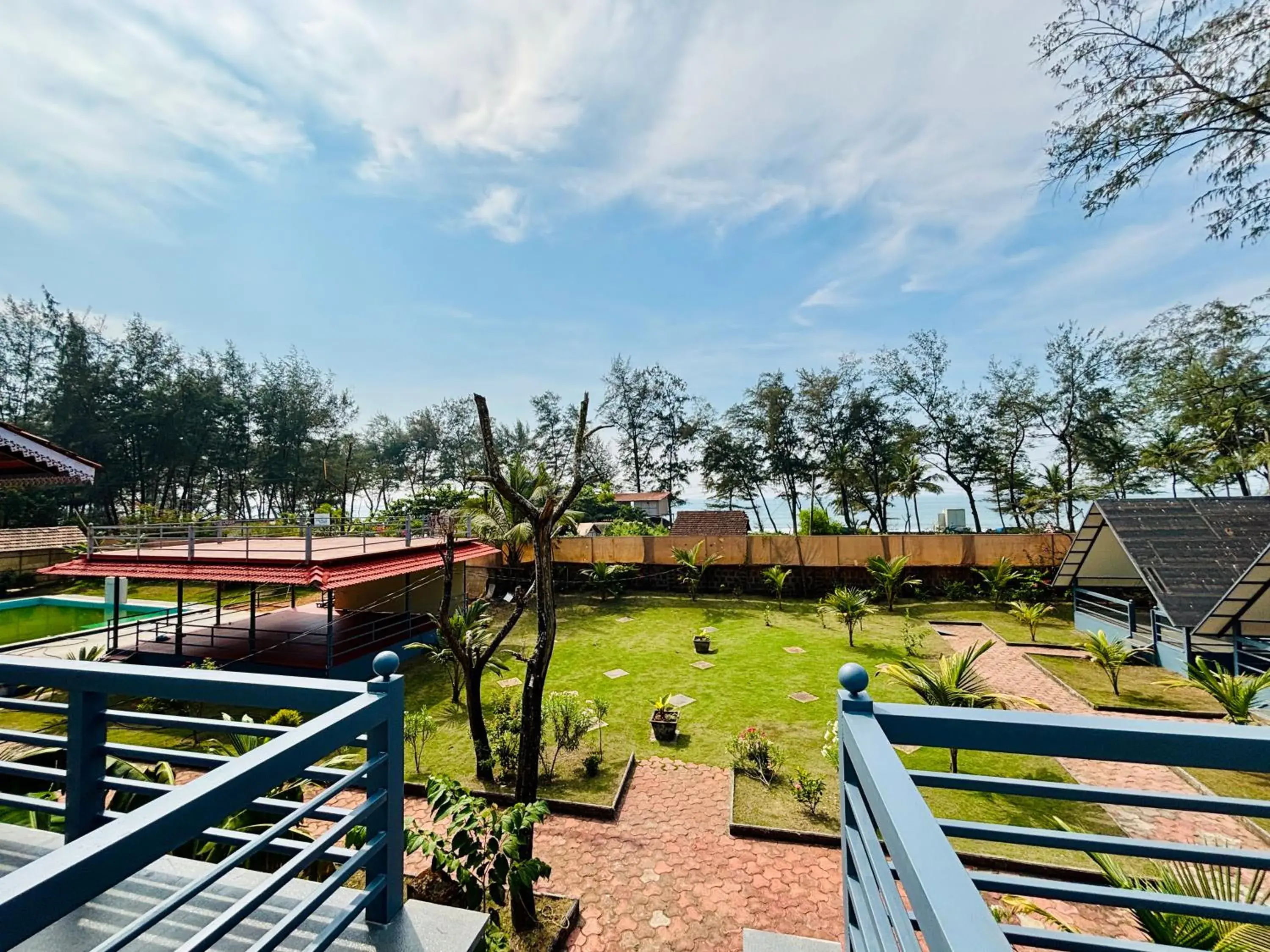 Garden view in Peace Garden Beach Resort Garden view in Peace Garden Beach Resort