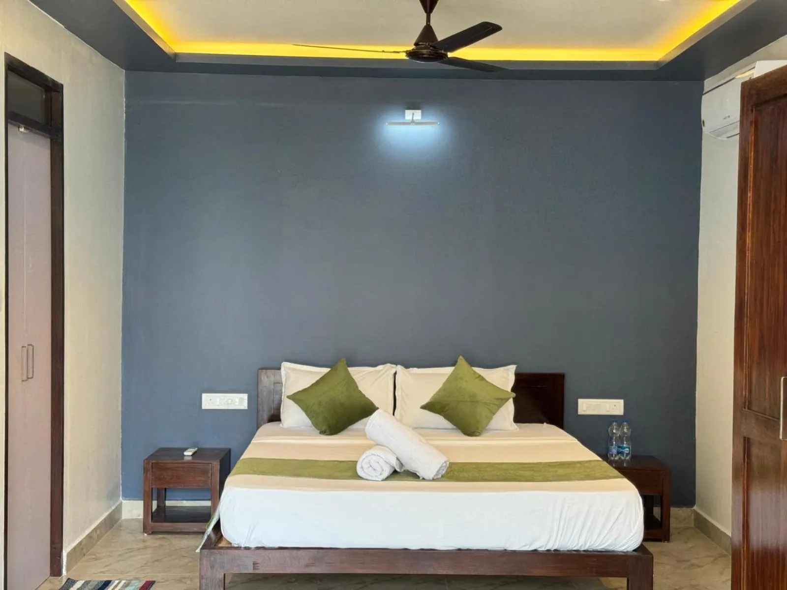 Bedroom, Bed in Peace Garden Beach Resort