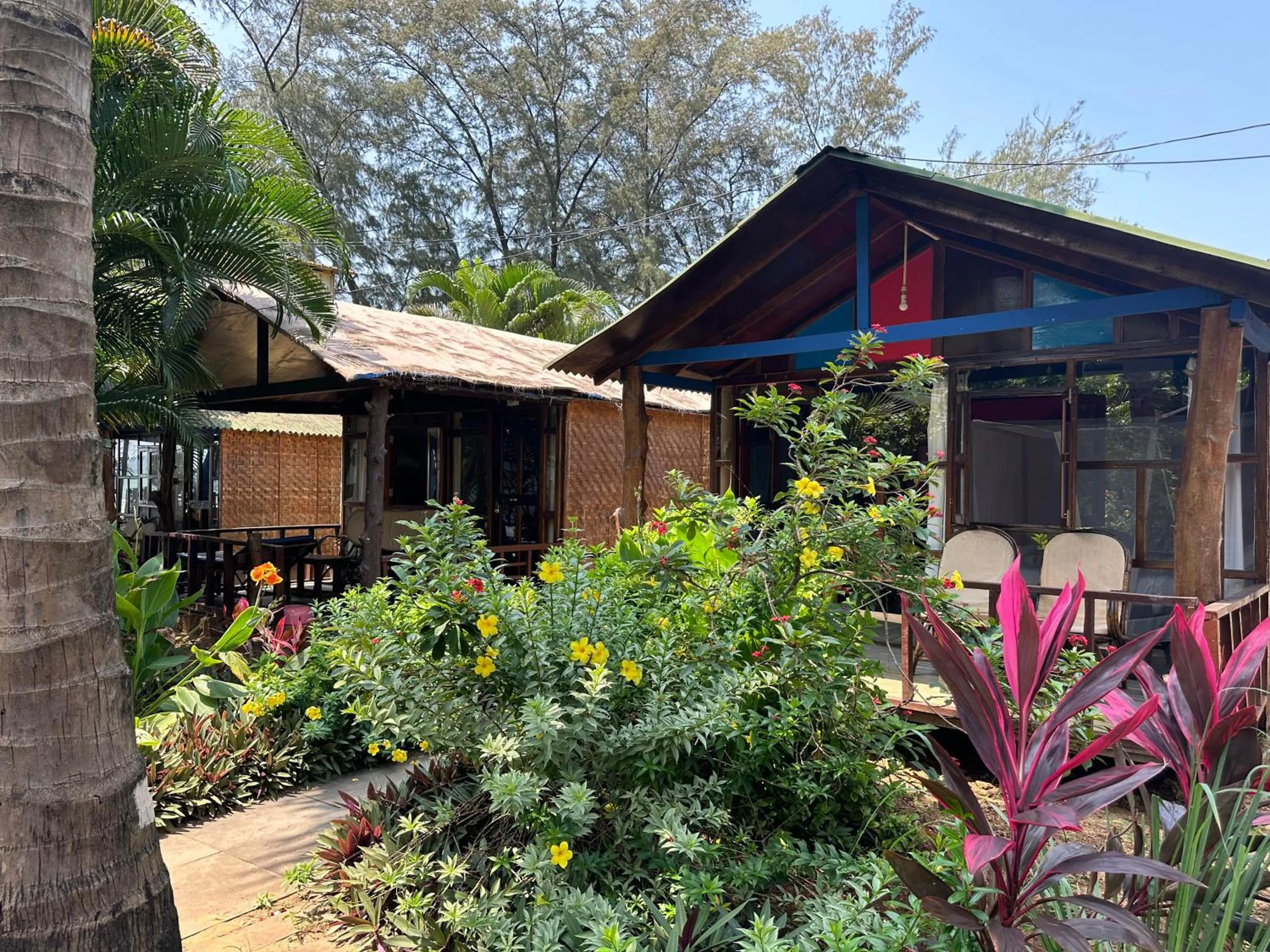 Property building in Peace Garden Beach Resort