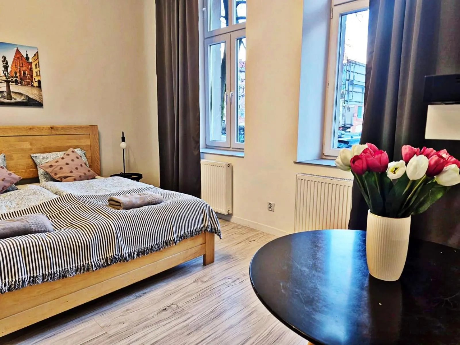 Photo of the whole room, Bed in DReAM Main Station