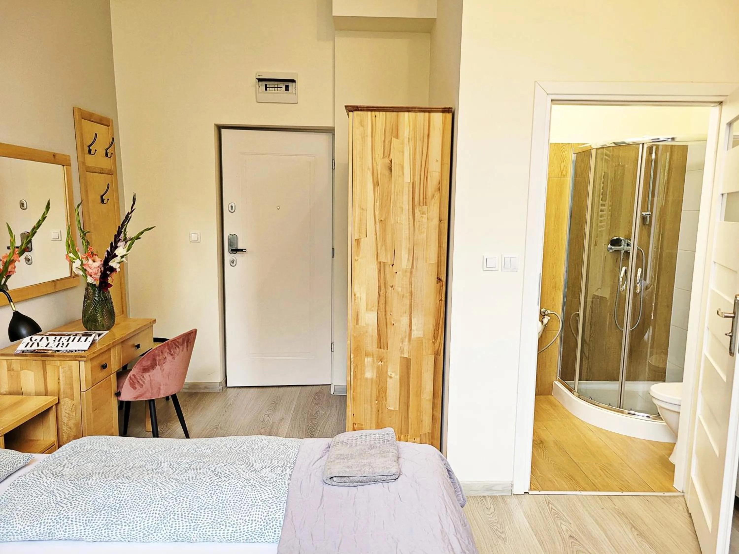 Shower, Bed in DReAM Main Station