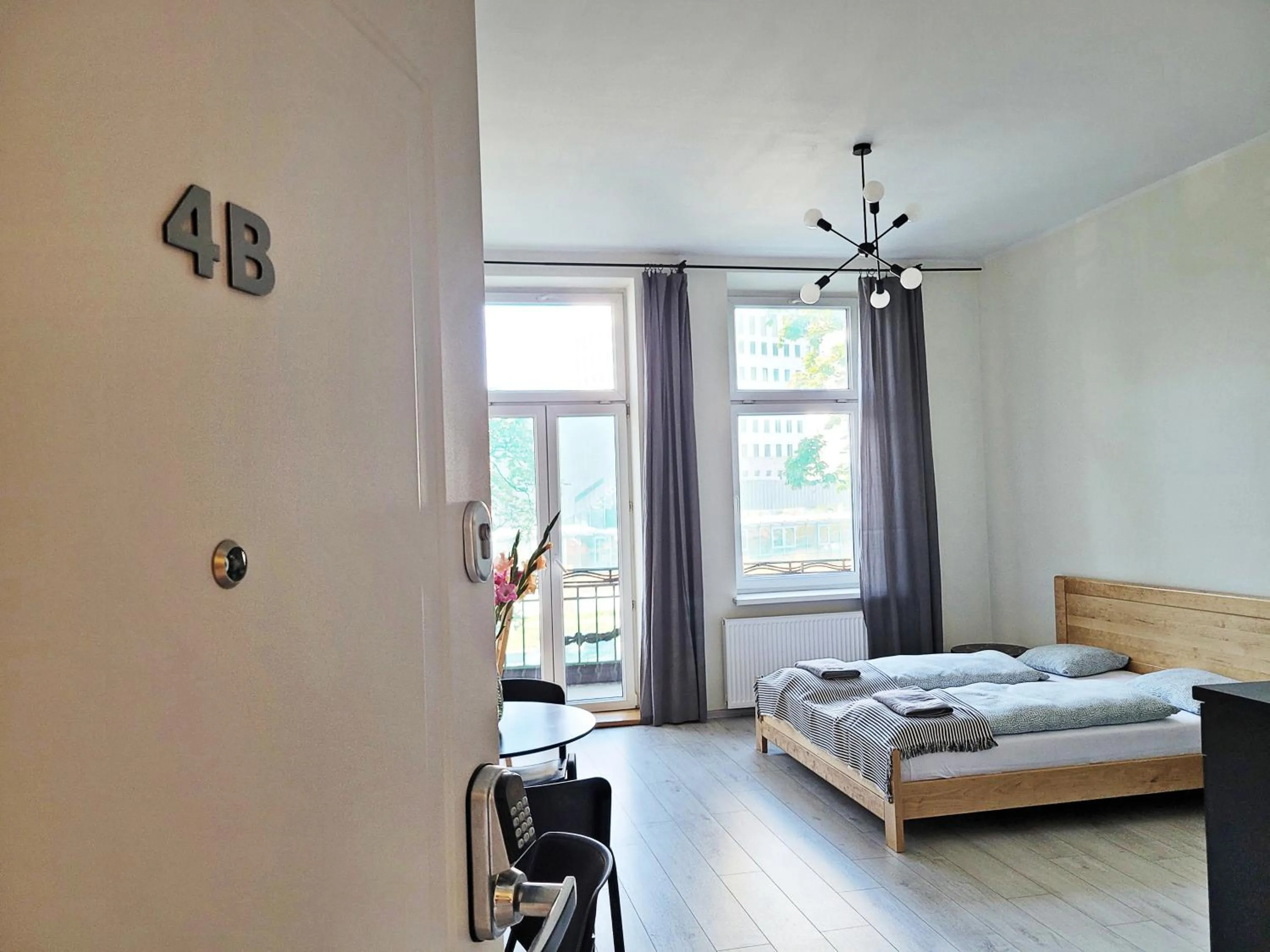 Photo of the whole room, Bed in DReAM Main Station