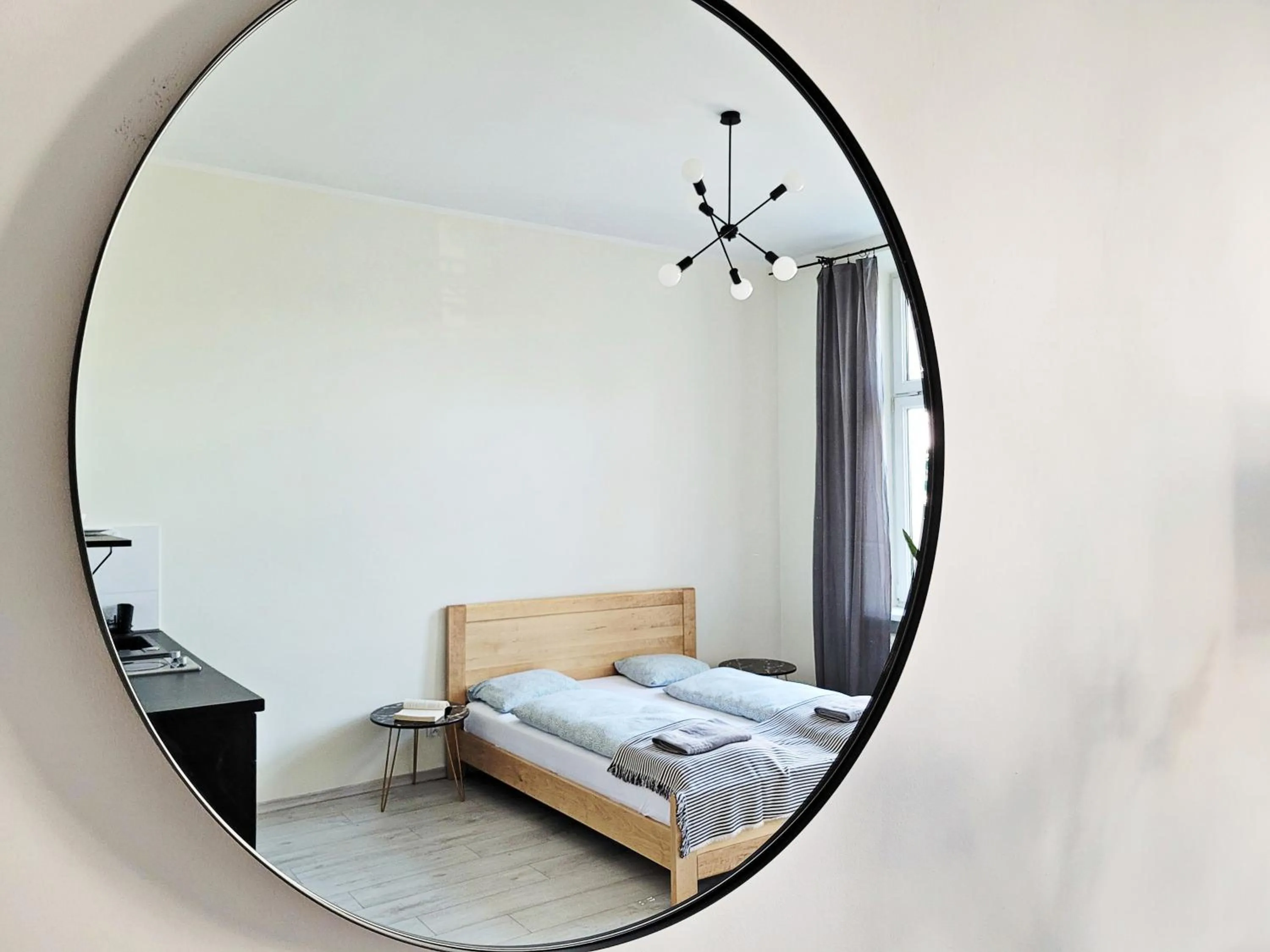 Photo of the whole room, Bed in DReAM Main Station