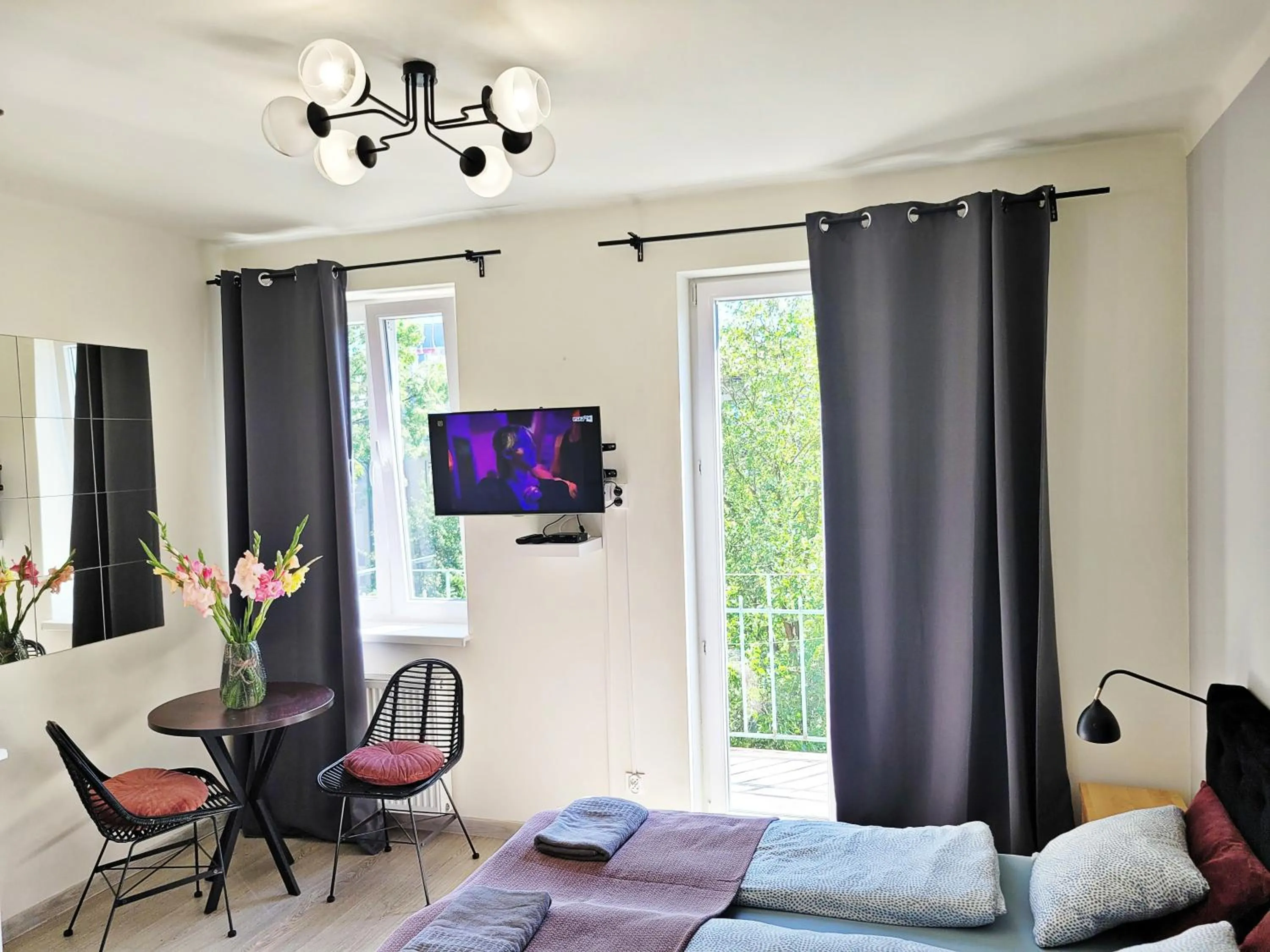 TV and multimedia in DReAM Main Station