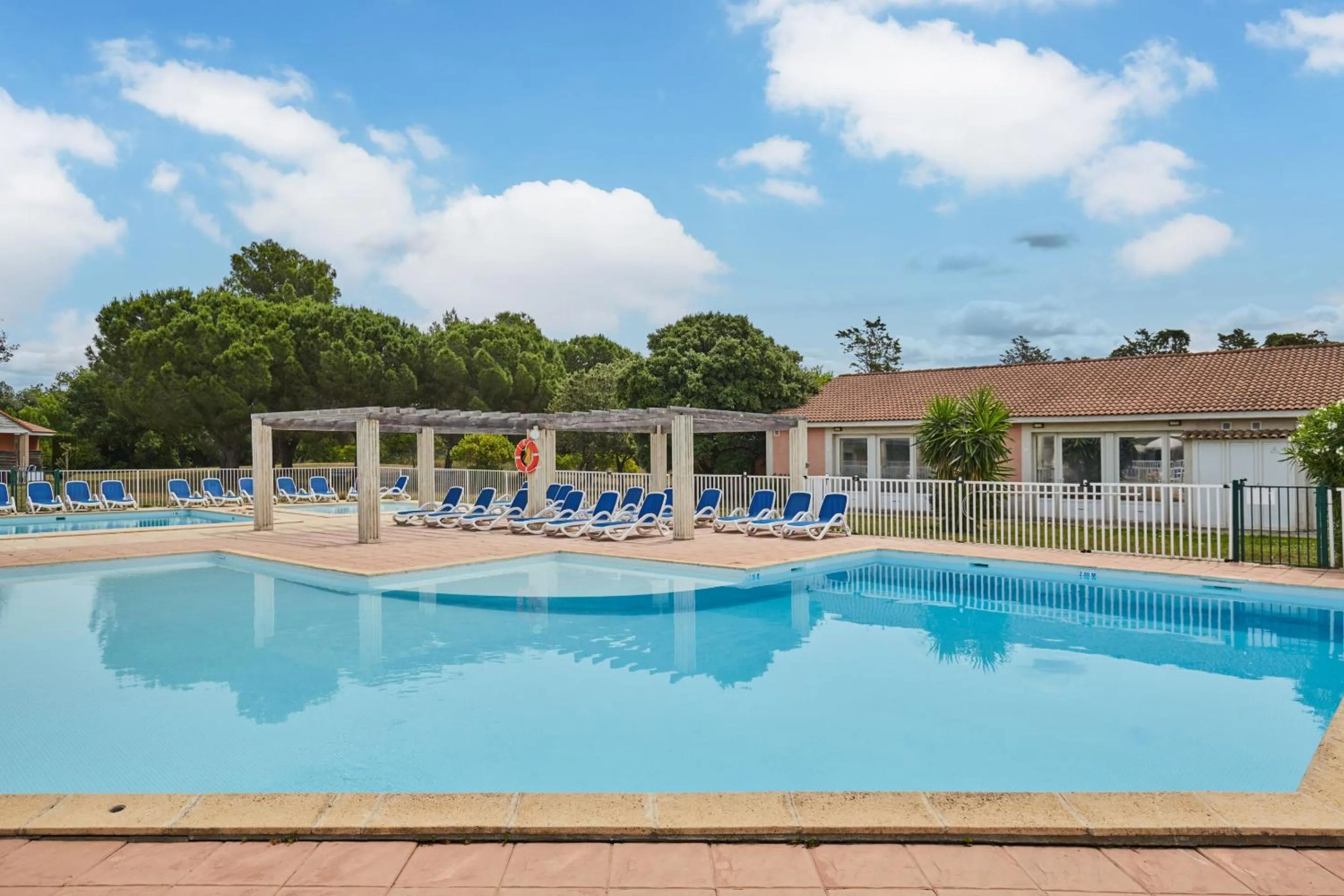 Swimming pool in Résidence Odalys Côté Canal