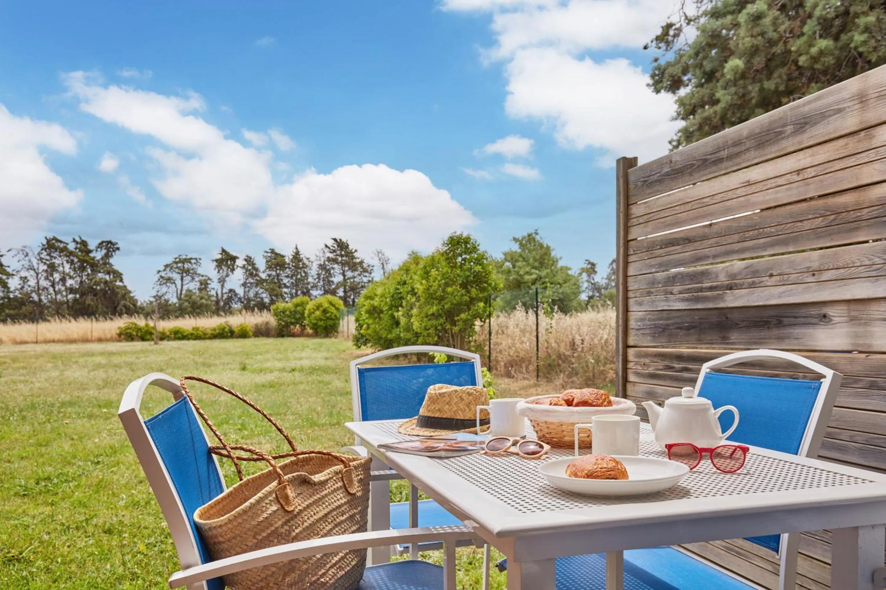 Spring in Résidence Odalys Côté Canal