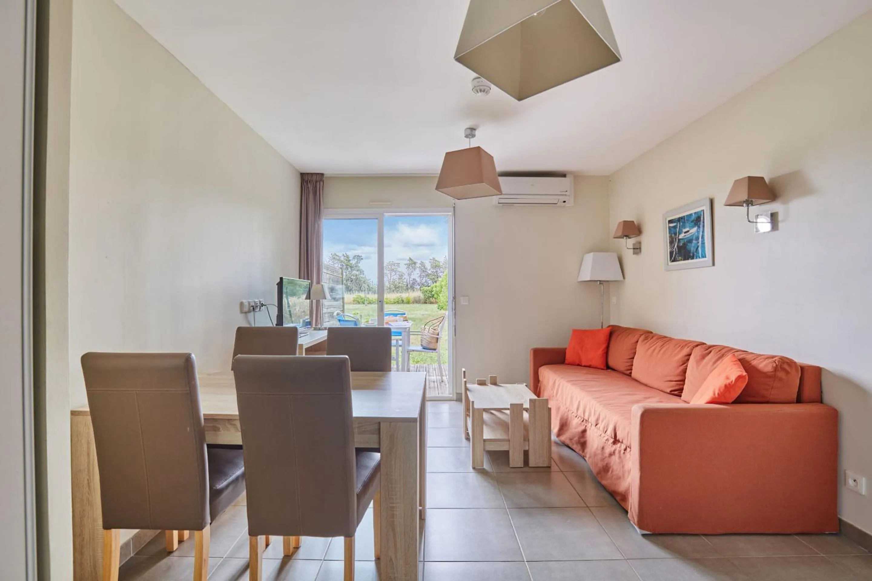 Seating area in Résidence Odalys Côté Canal