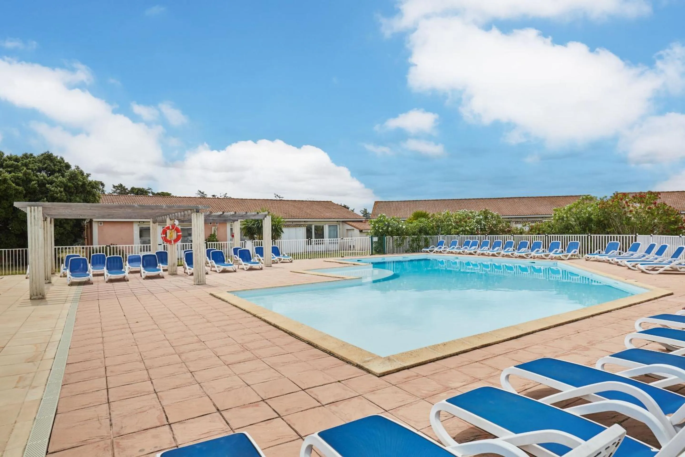 Swimming pool in Résidence Odalys Côté Canal