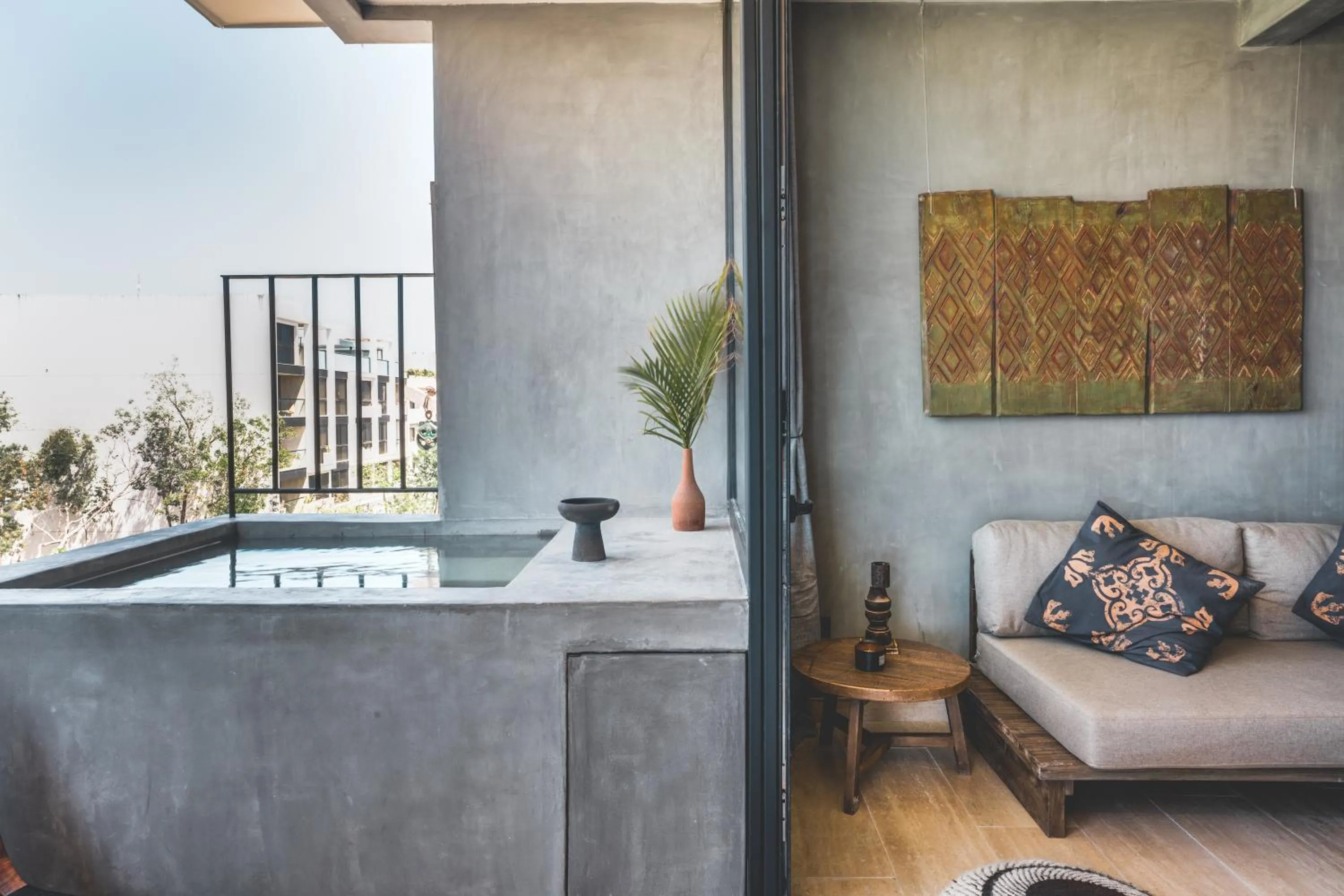 Swimming pool in Urbano by Sundara