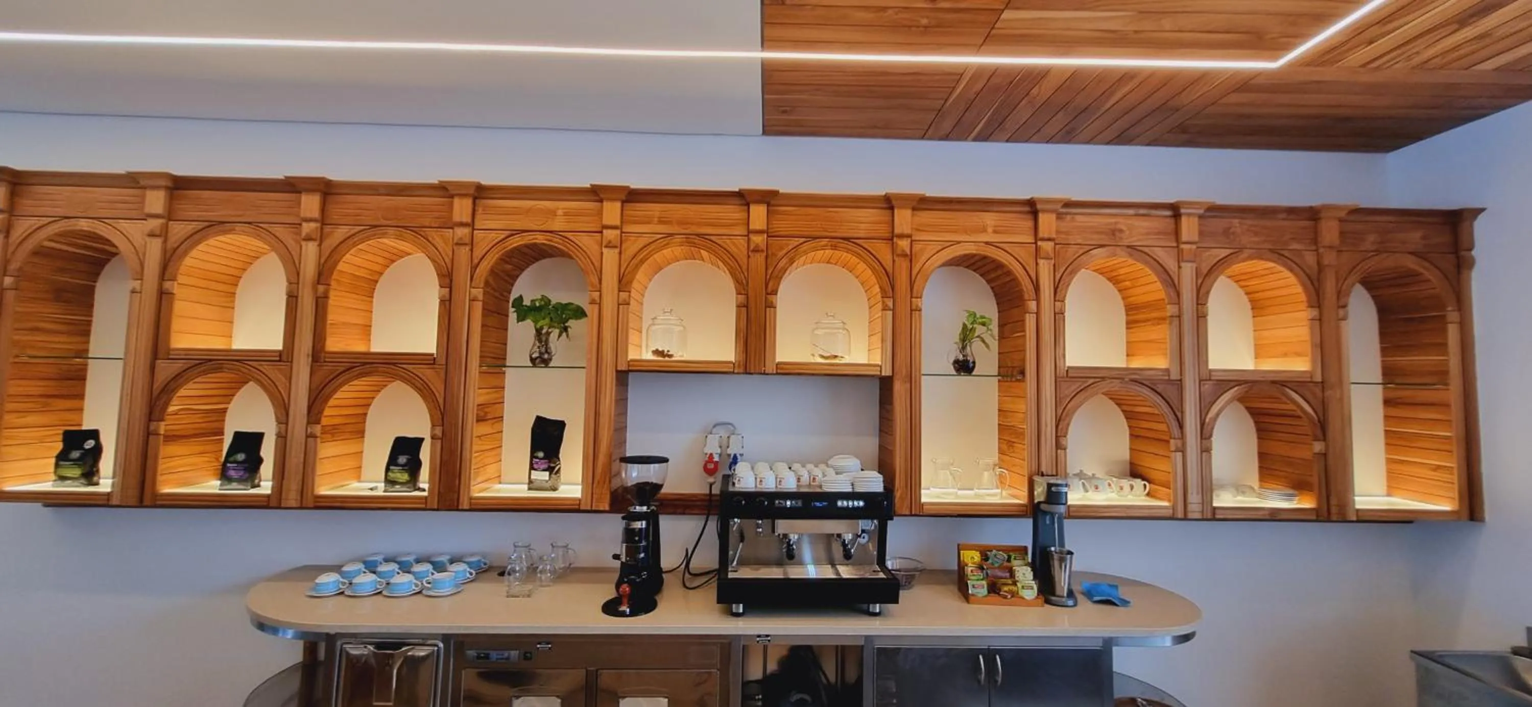 Coffee/tea facilities in Shukran Palace