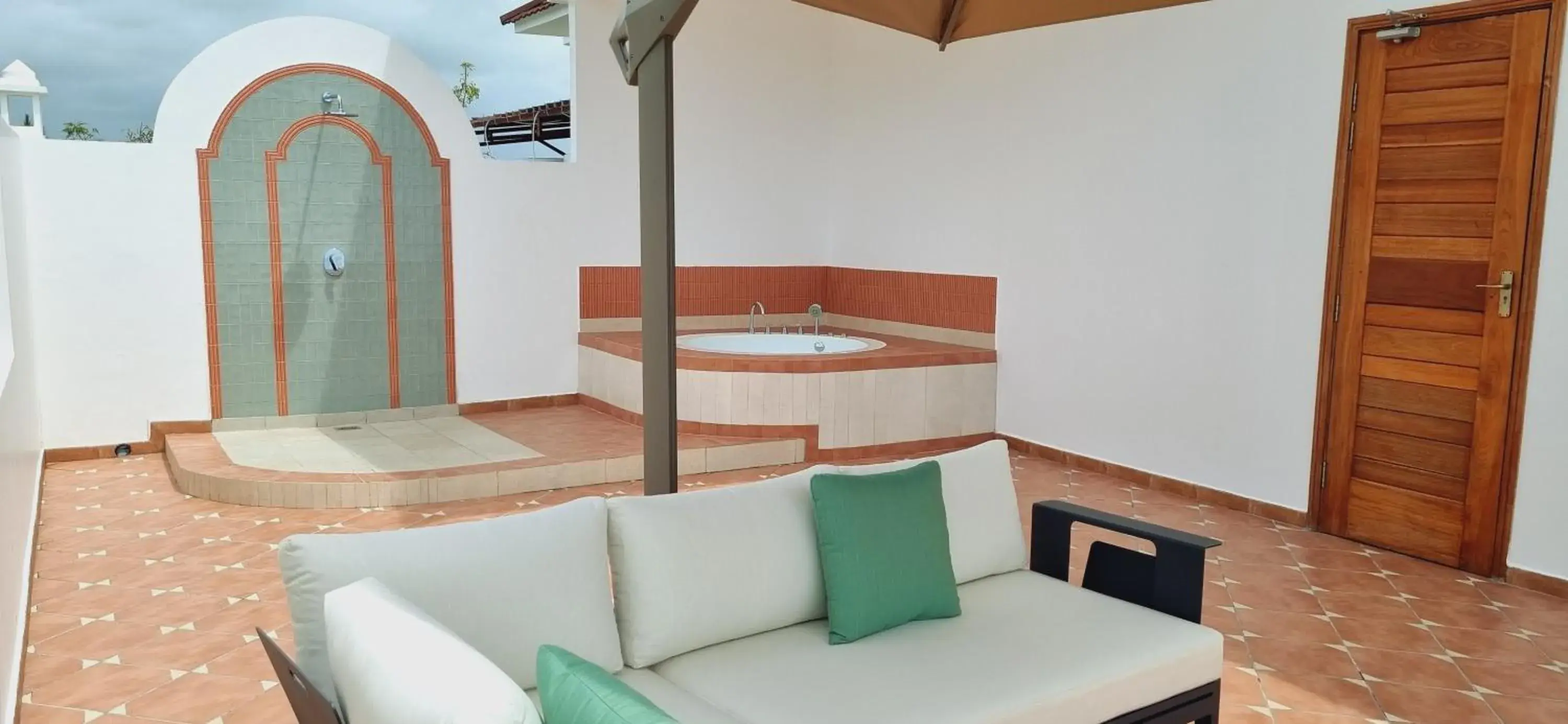 Suite with Garden View in Shukran Palace Suite with Garden View in Shukran Palace