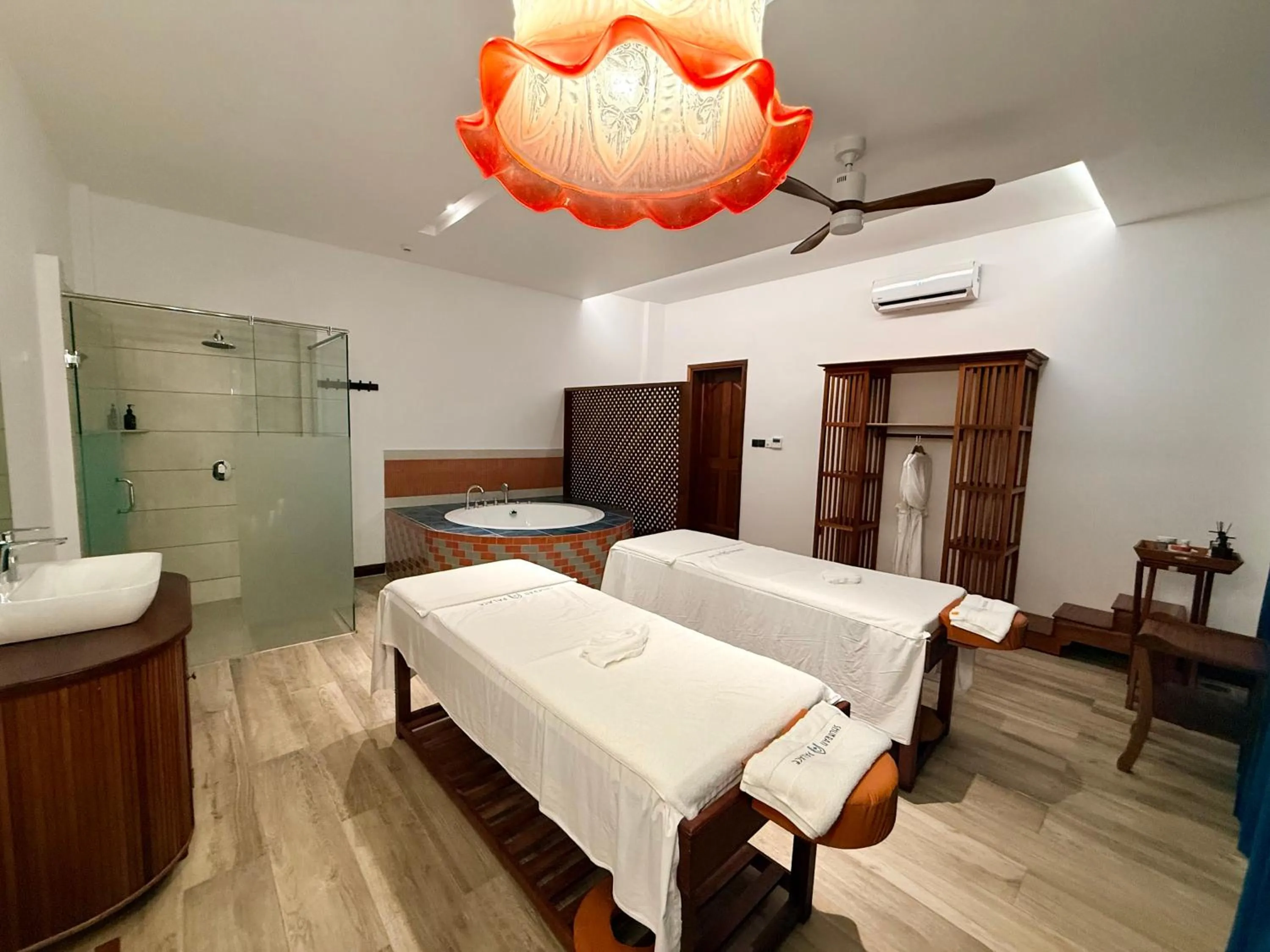 Massage, Bed in Shukran Palace