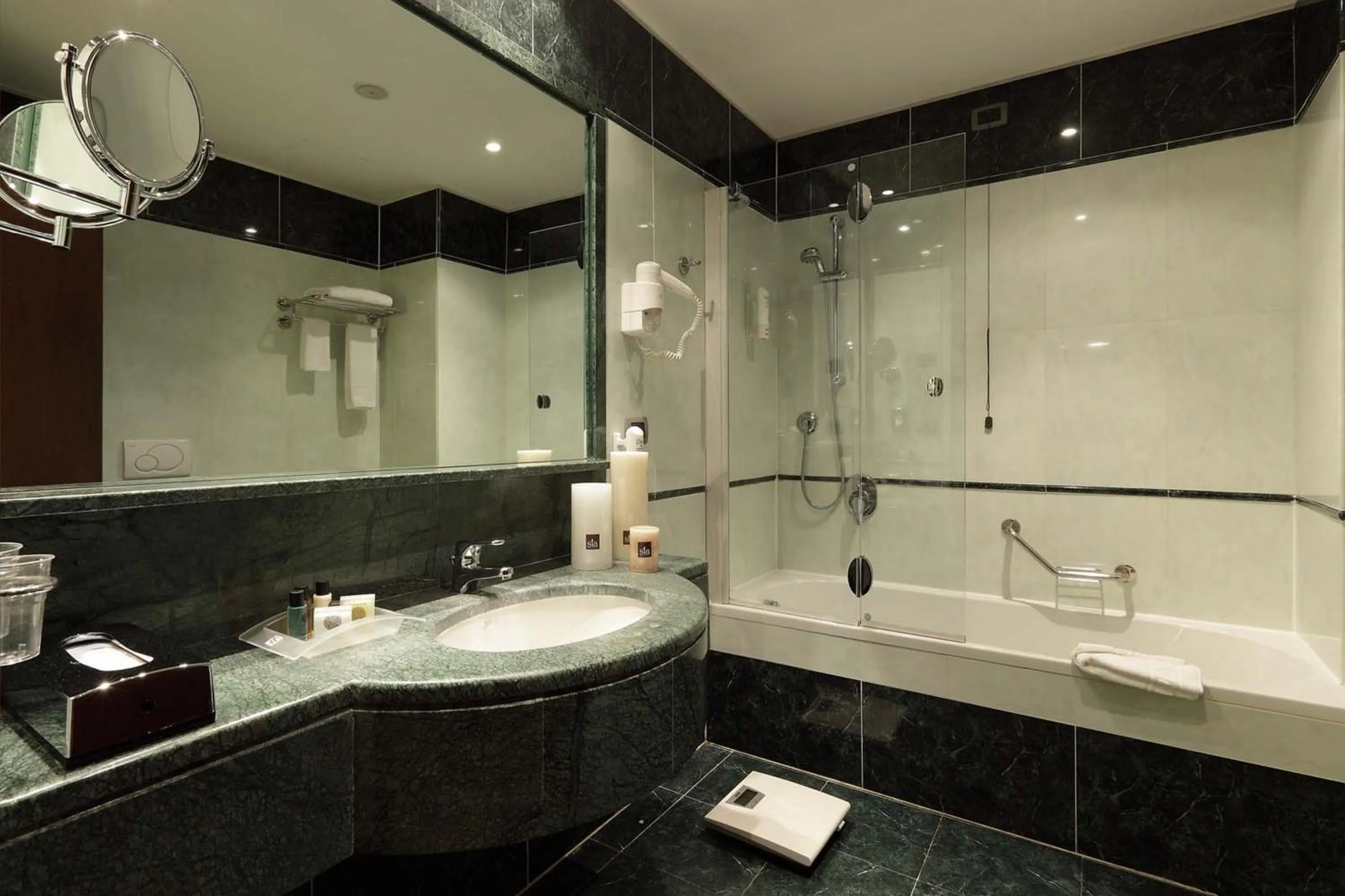 Bathroom in Holiday Inn Turin Corso Francia by IHG