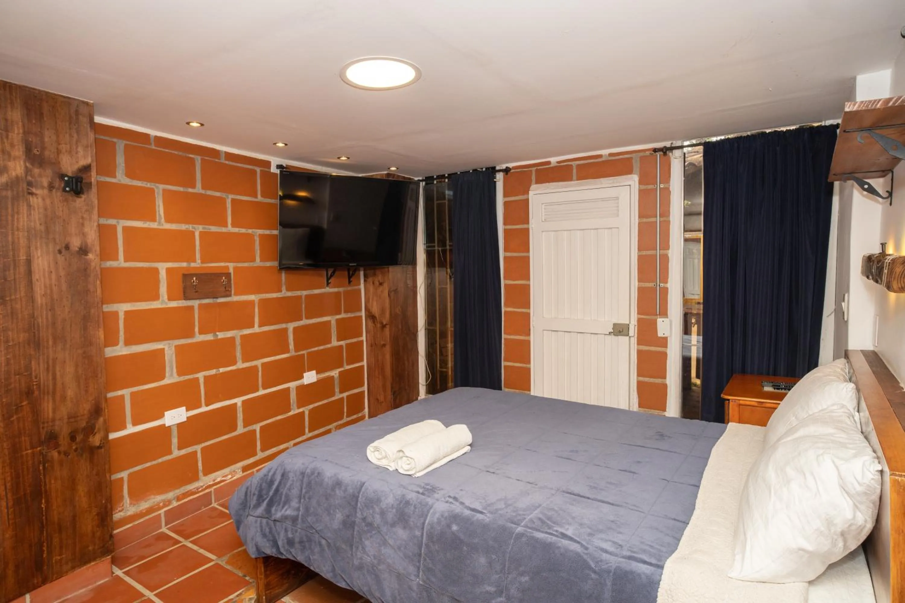 Bed in Hotel Spa Bliss Guatape