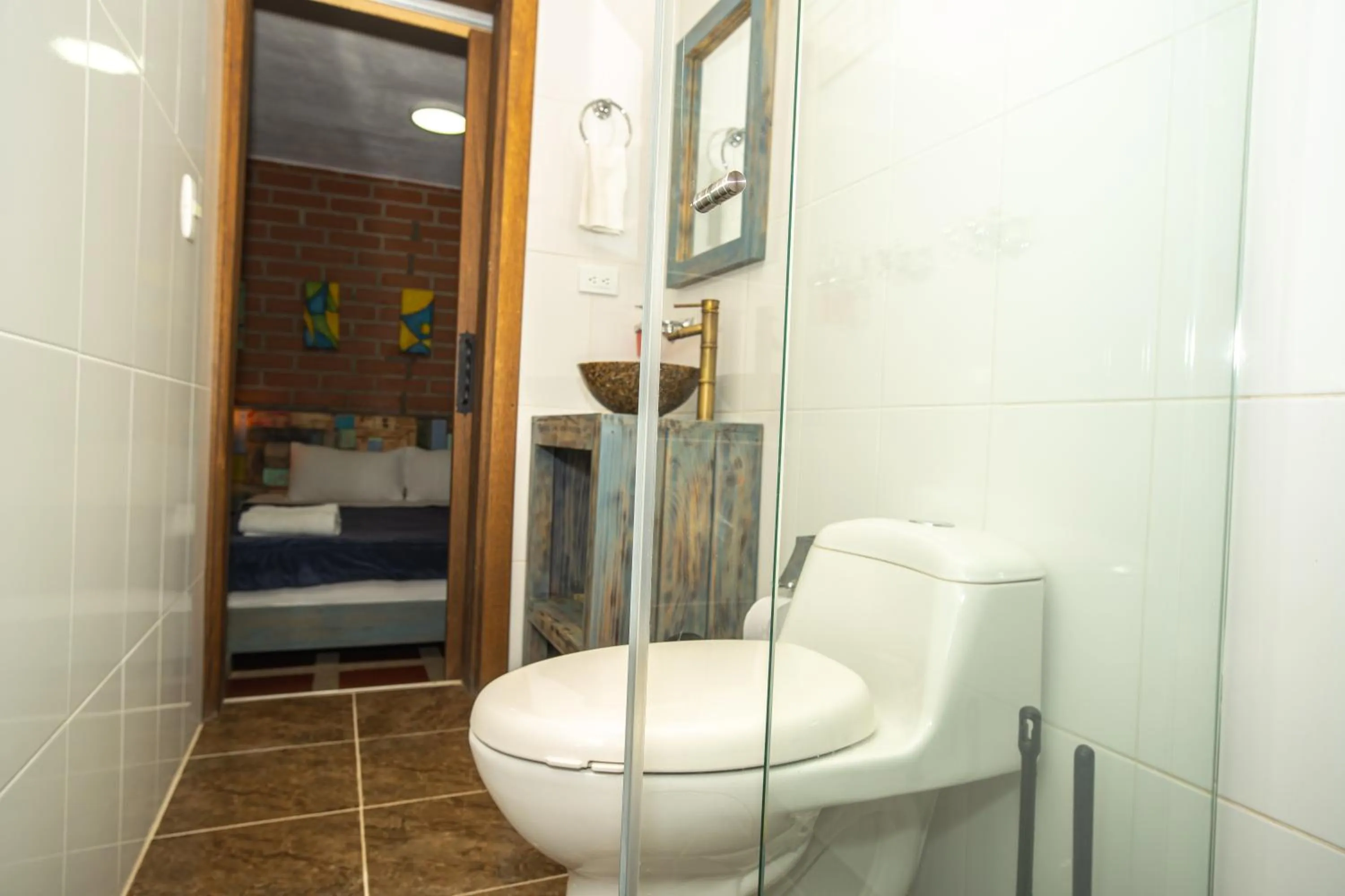 Toilet in Hotel Spa Bliss Guatape