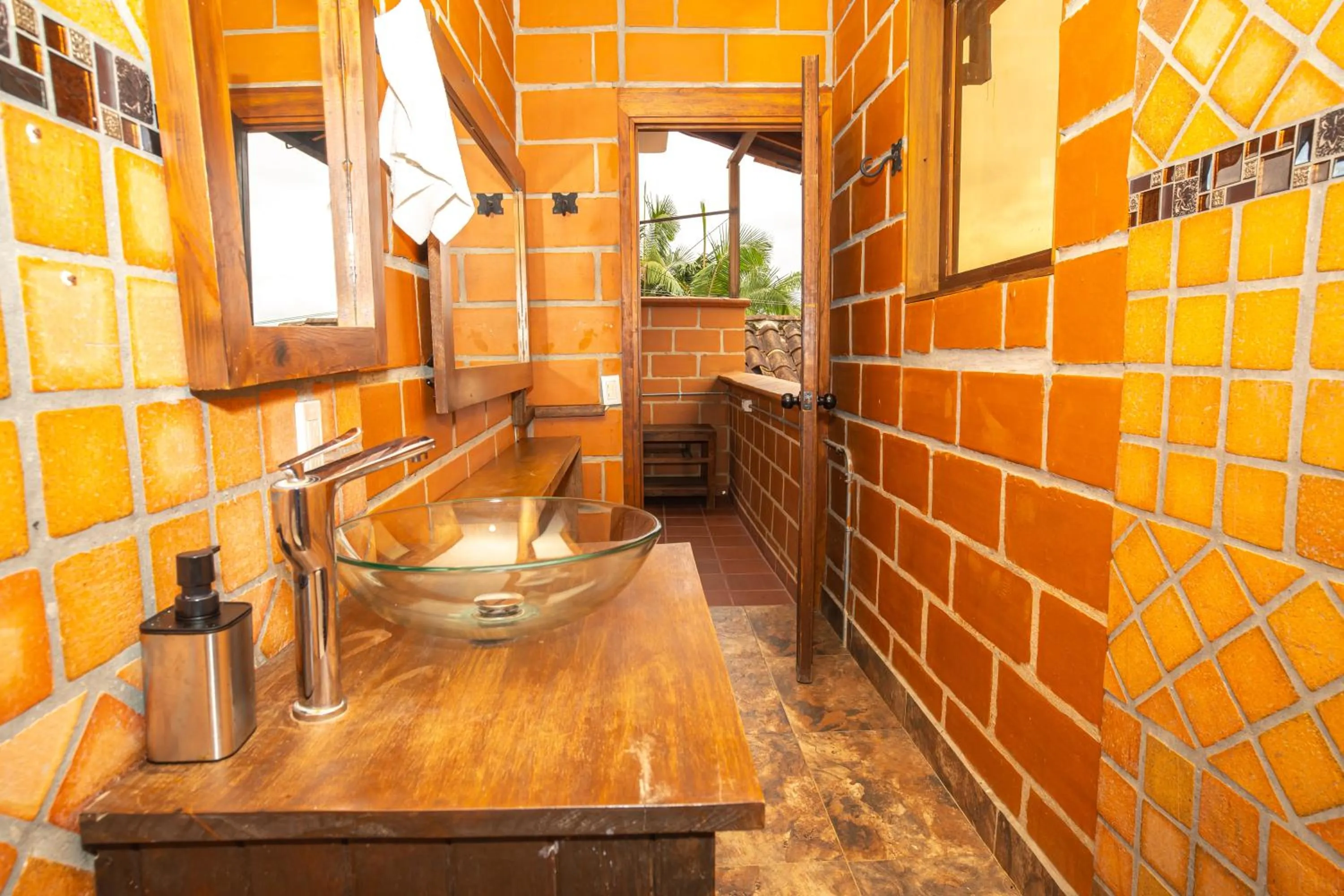 Toilet in Hotel Spa Bliss Guatape