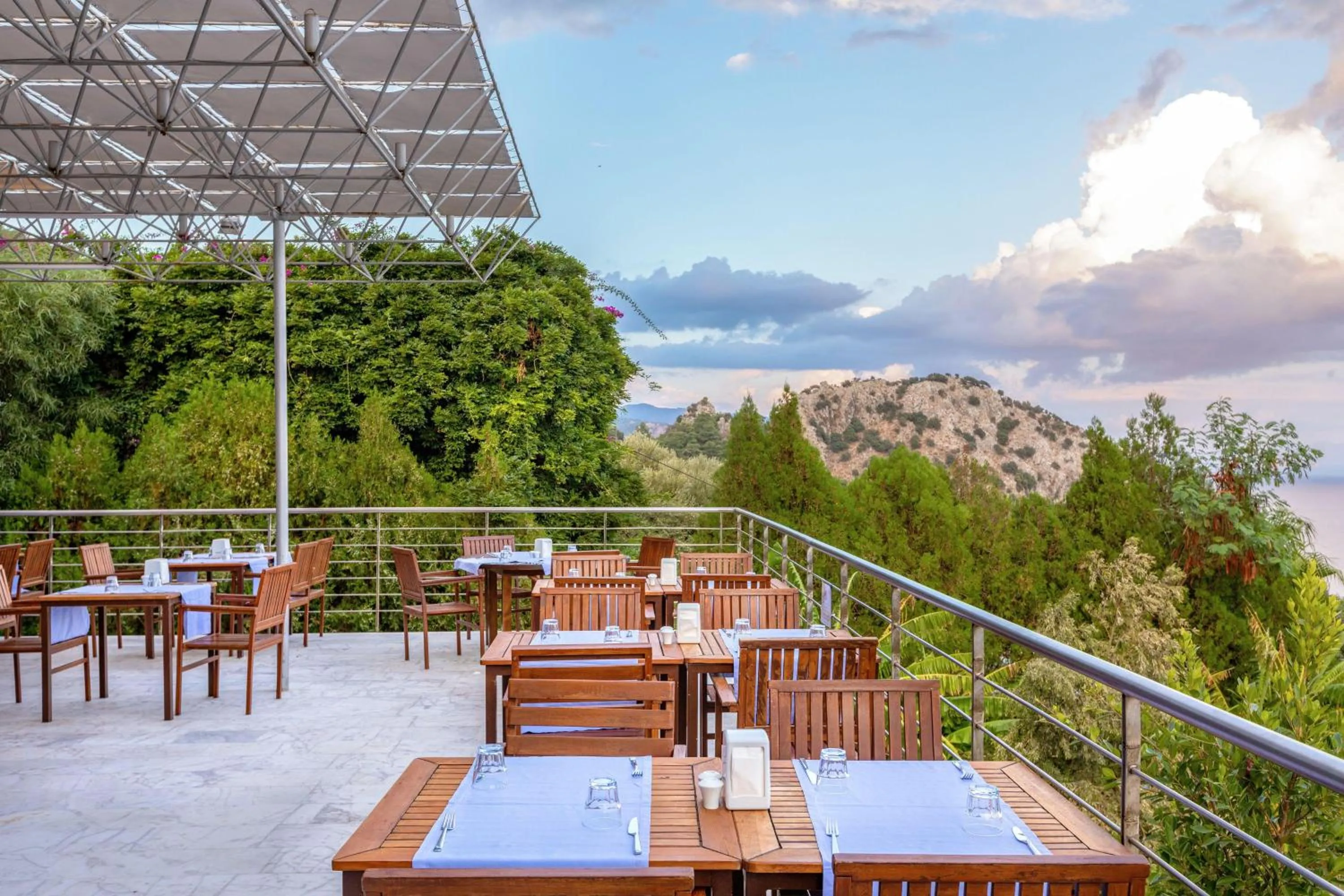 Restaurant/places to eat in Loryma Resort Hotel