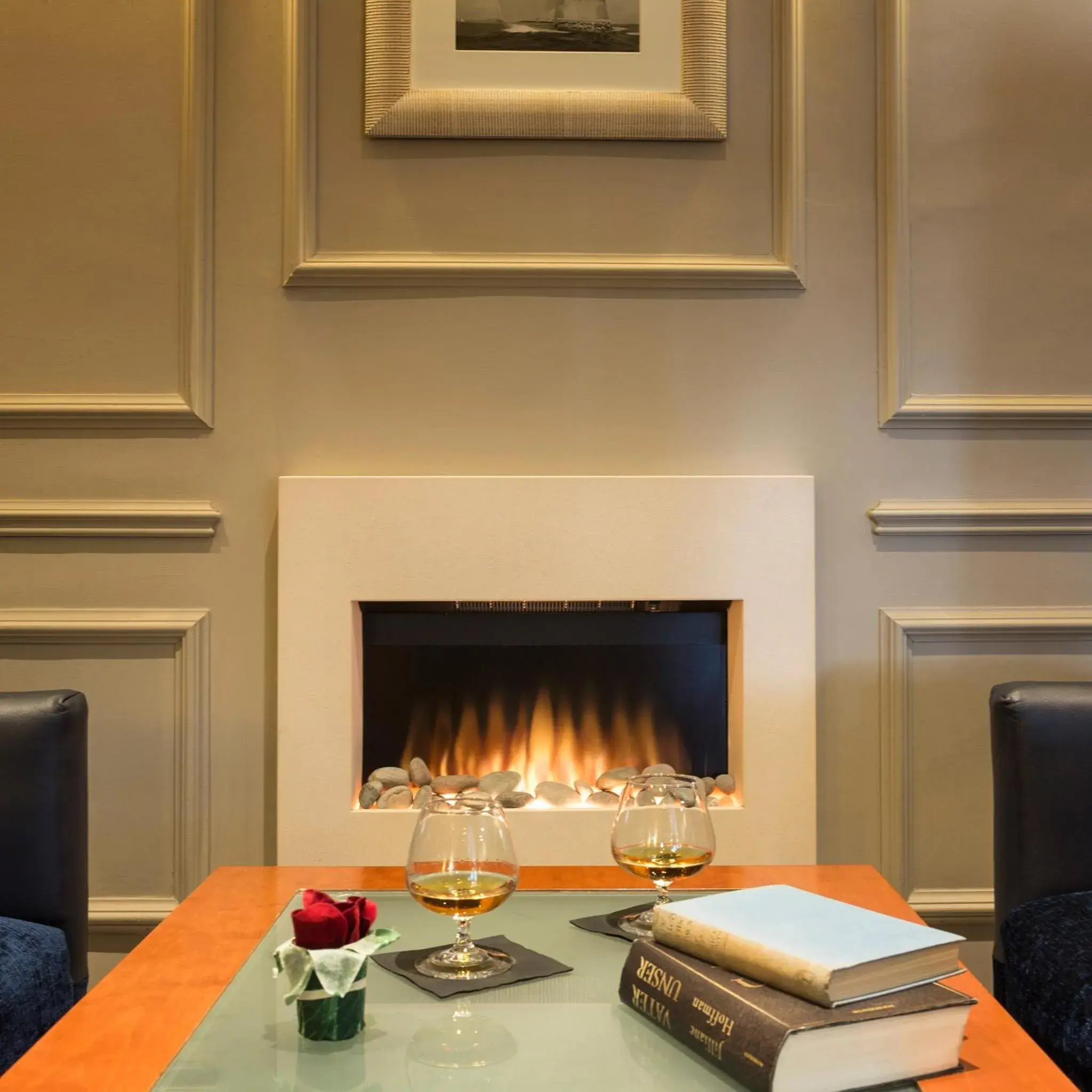 Lounge or bar in Somerville Hotel Lounge or bar in Somerville Hotel