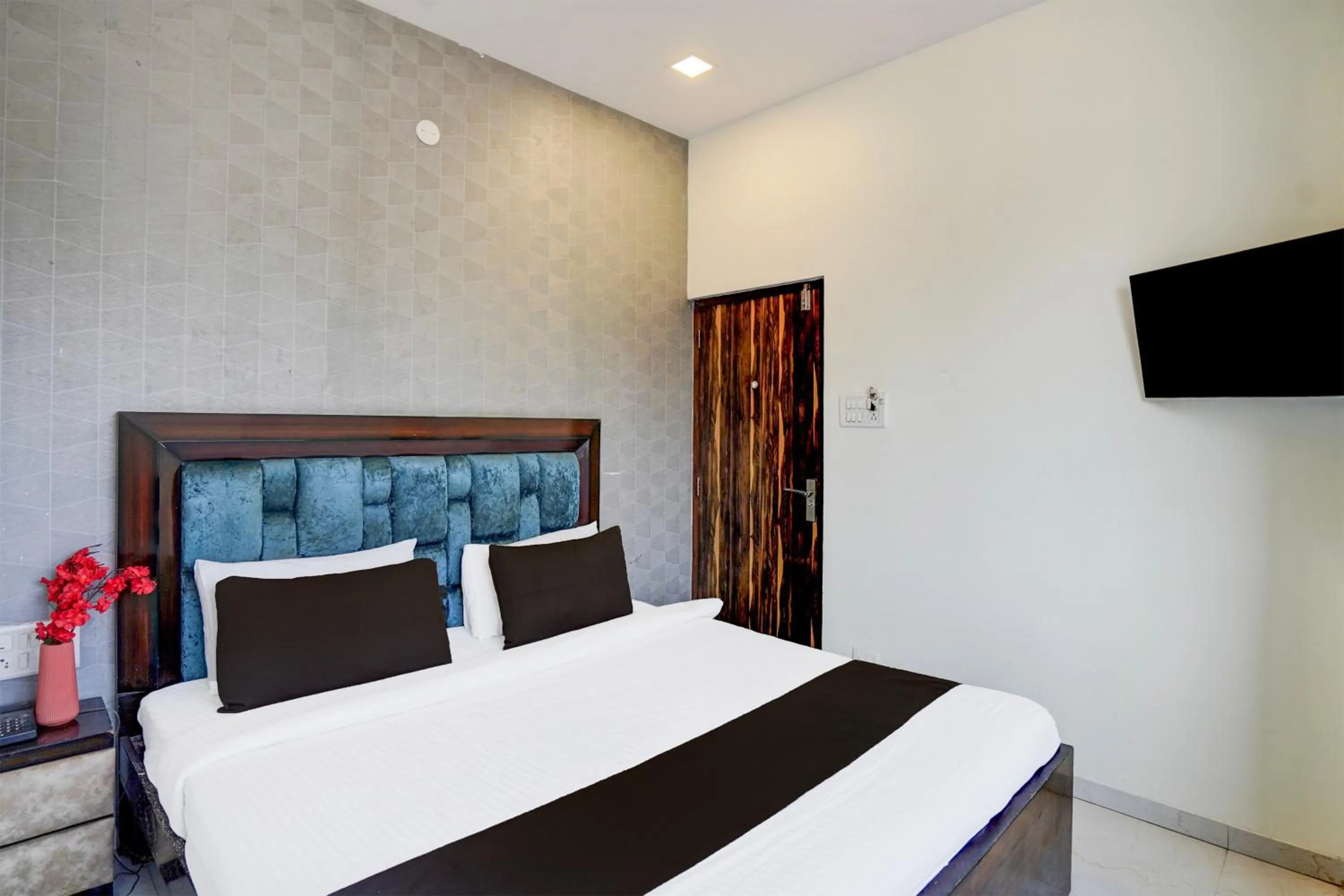 Bedroom, Bed in Super Hotel O Itwari Railway Station Formerly Hotel Prime