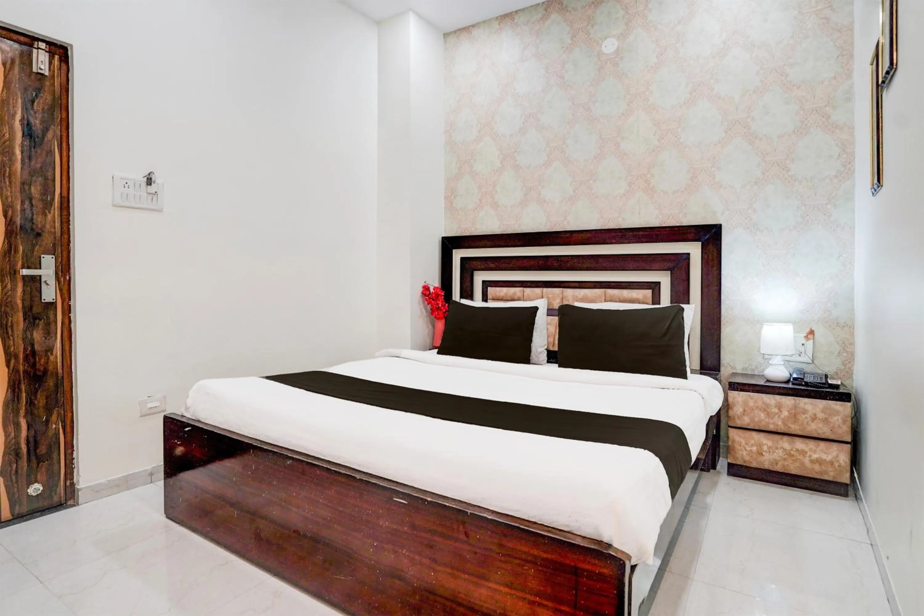 Bedroom, Bed in Super Hotel O Itwari Railway Station Formerly Hotel Prime