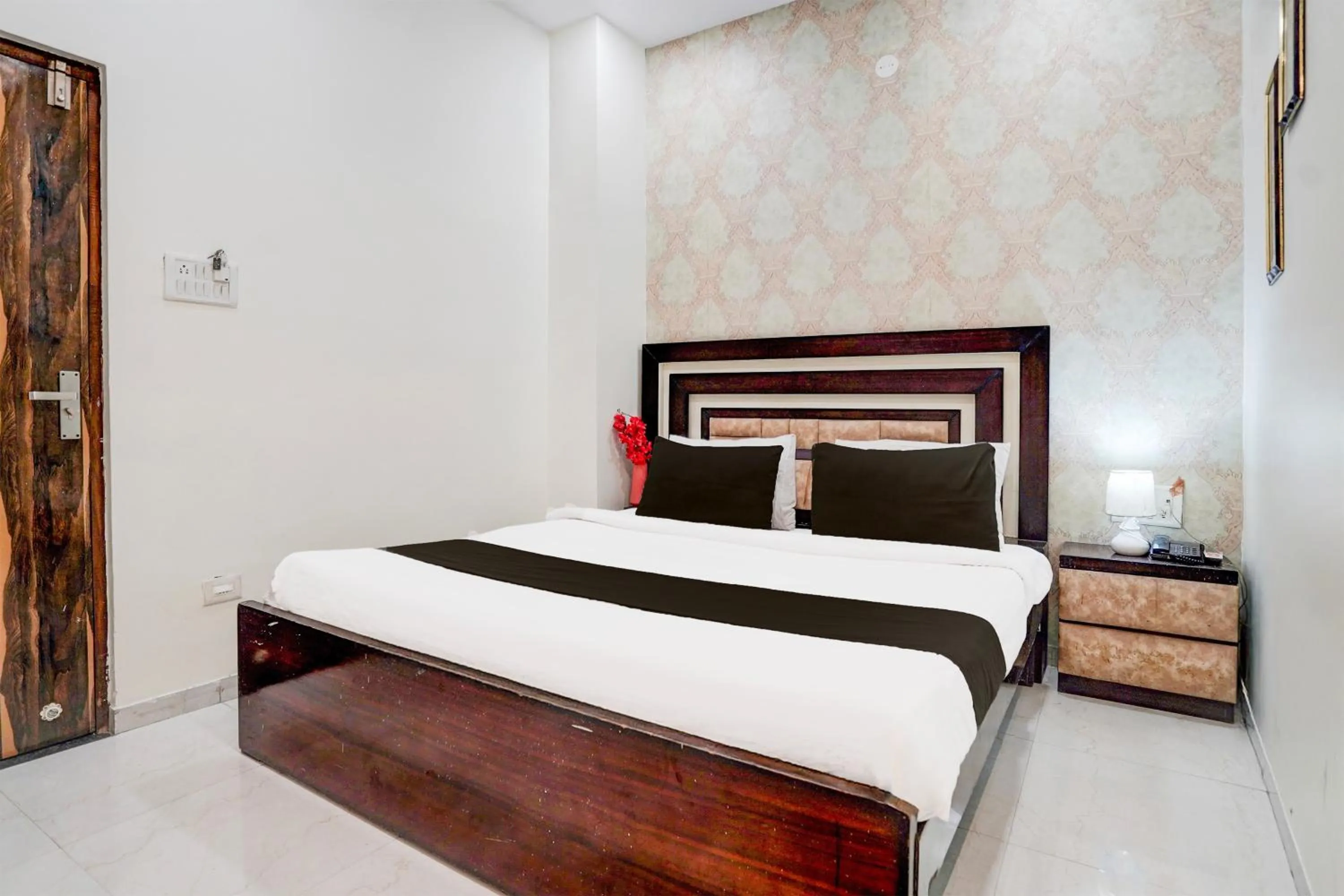 Bedroom, Bed in Super Hotel O Itwari Railway Station Formerly Hotel Prime