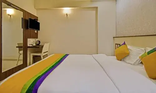 Economy Double Room - single occupancy in Itsy Hotels Deluxe Inn Economy Double Room - single occupancy in Itsy Hotels Deluxe Inn