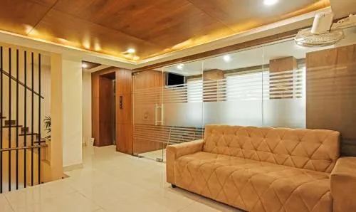 Itsy Hotels Deluxe Inn