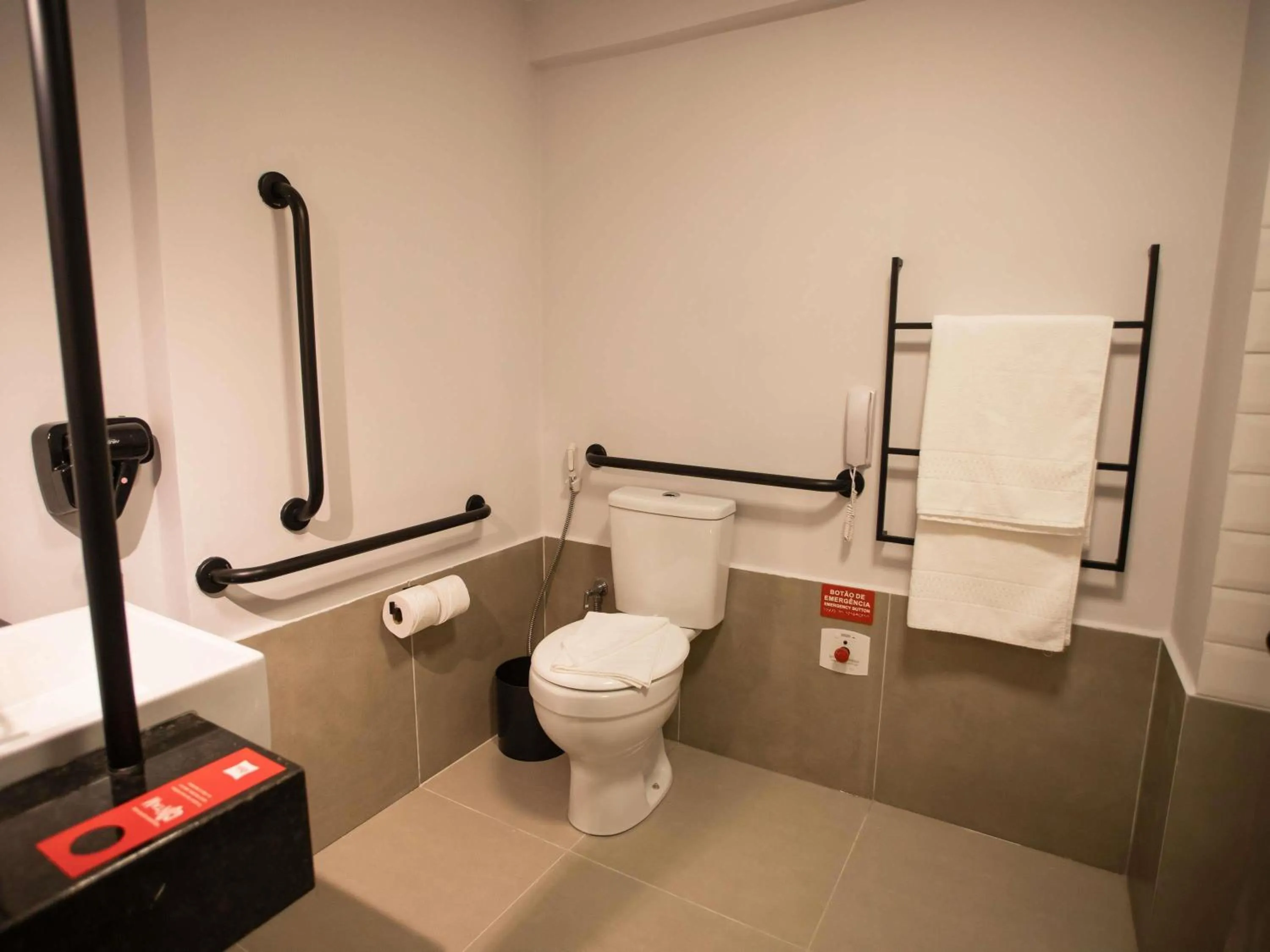 Bedroom in Ibis Serra Talhada