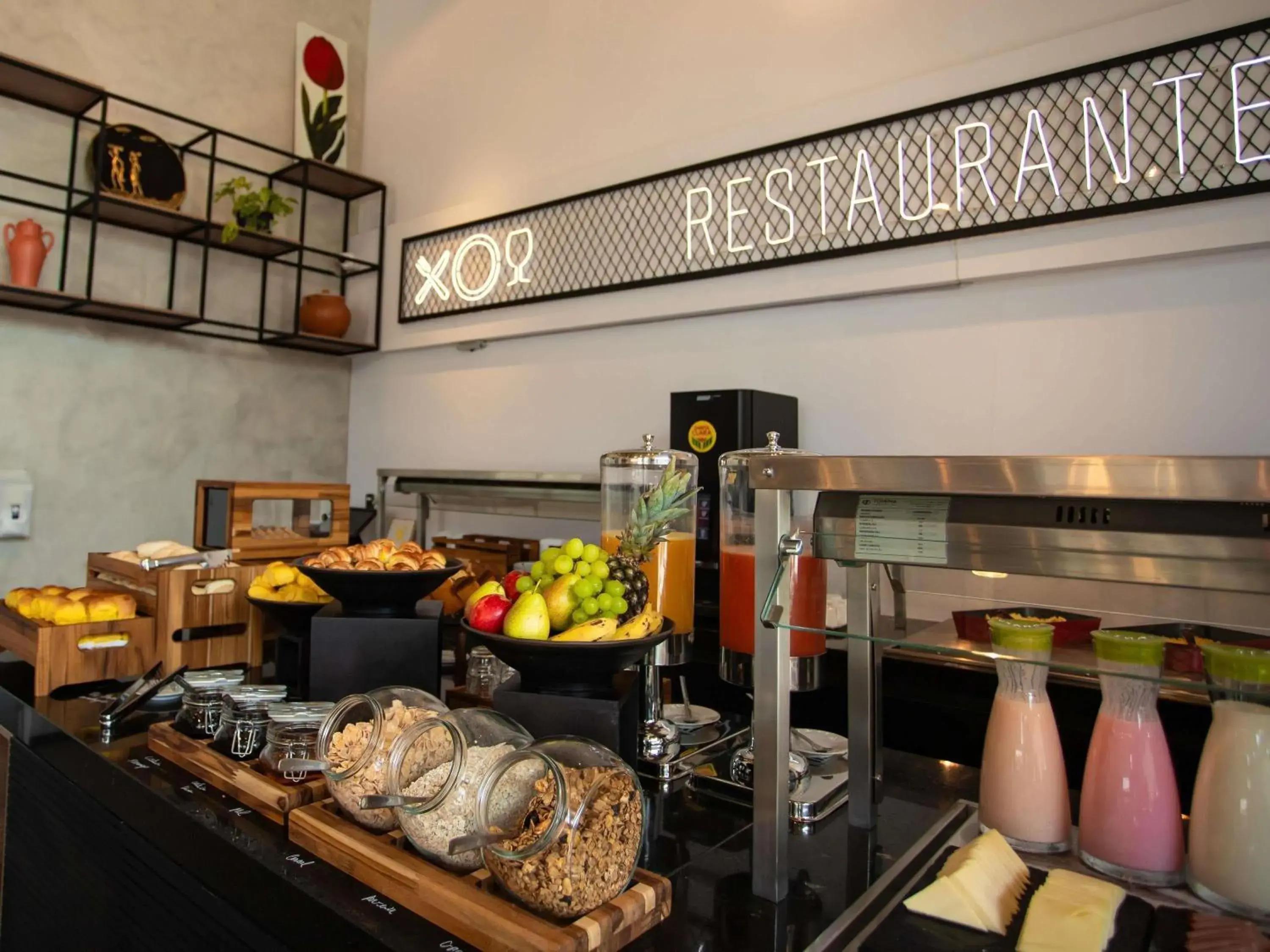 Restaurant/places to eat in Ibis Serra Talhada Restaurant/places to eat in Ibis Serra Talhada