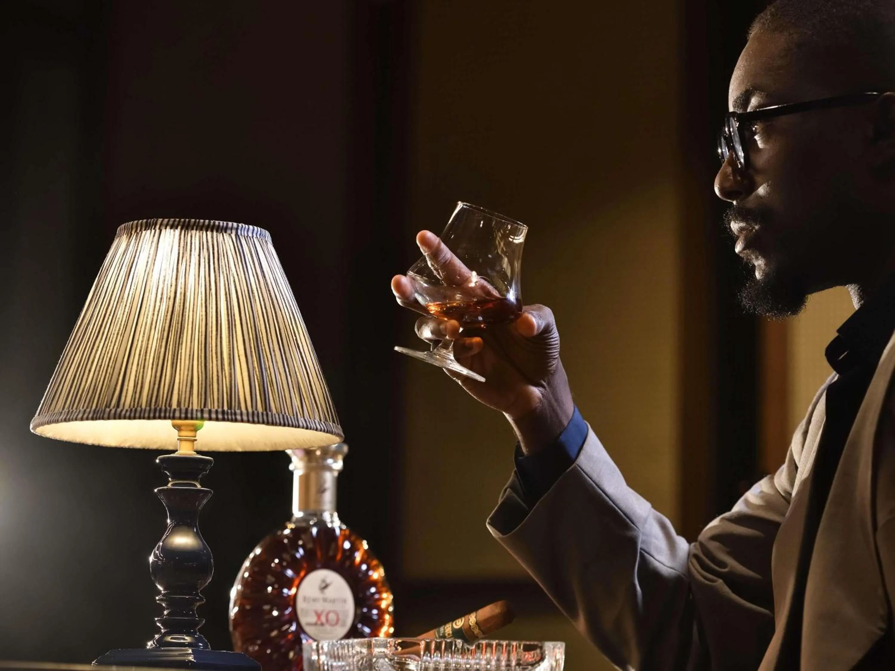 Lounge or bar in Novotel Abidjan Marcory