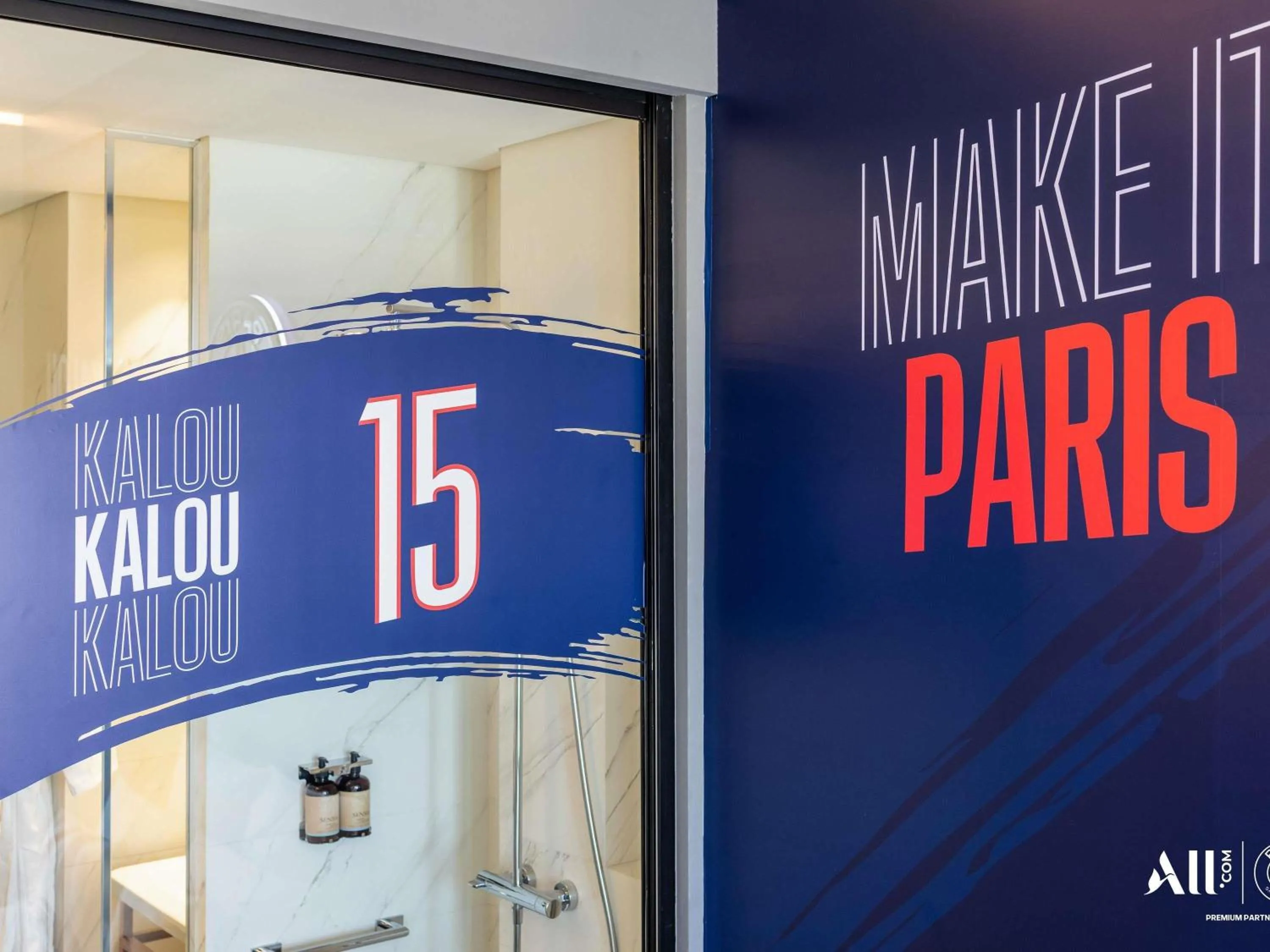 Bedroom in Novotel Abidjan Marcory